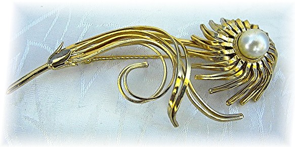 Napier Pearl and Gold pin Brooch