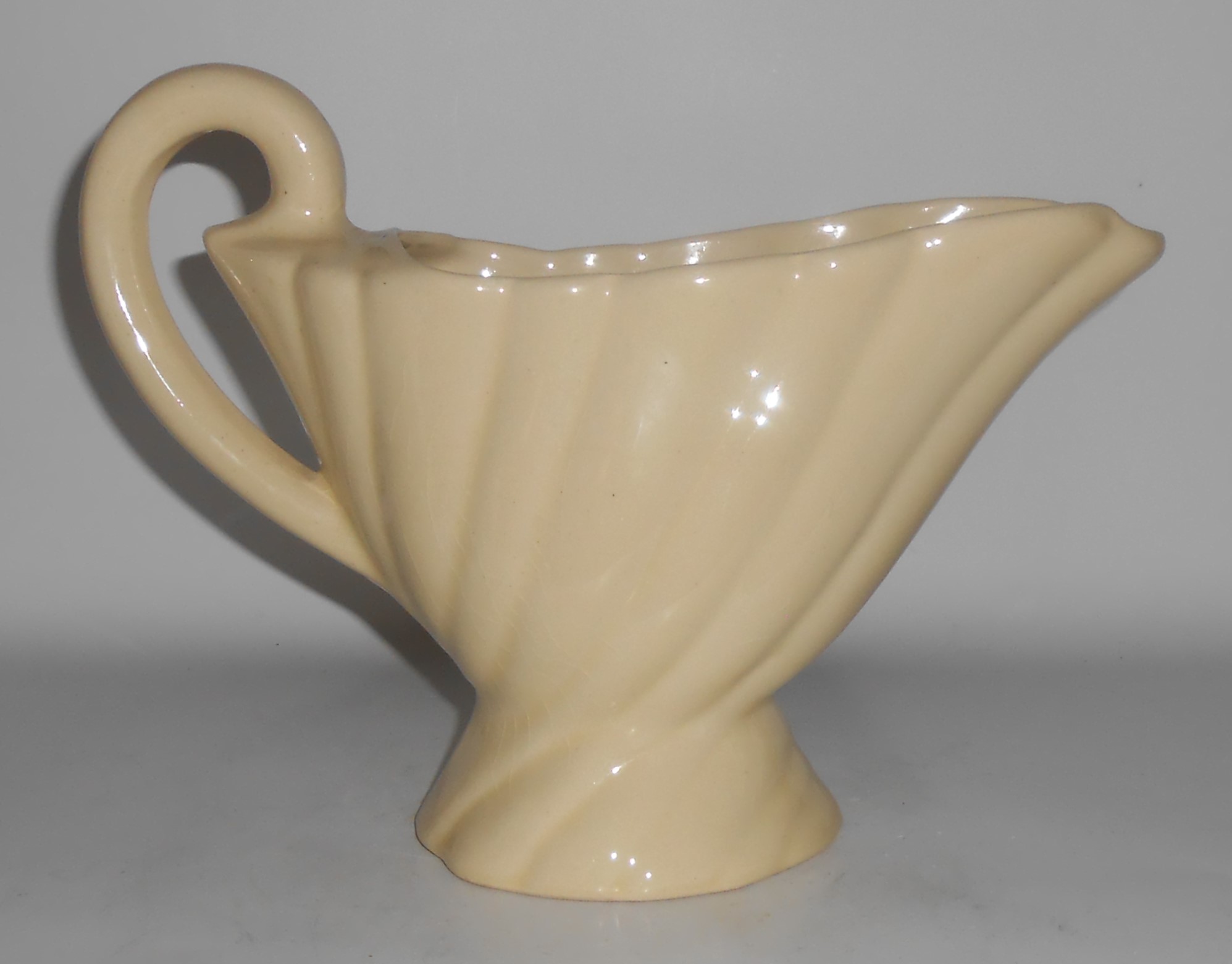 Bauer Pottery Cal-Art Ivory Swirl Pitcher