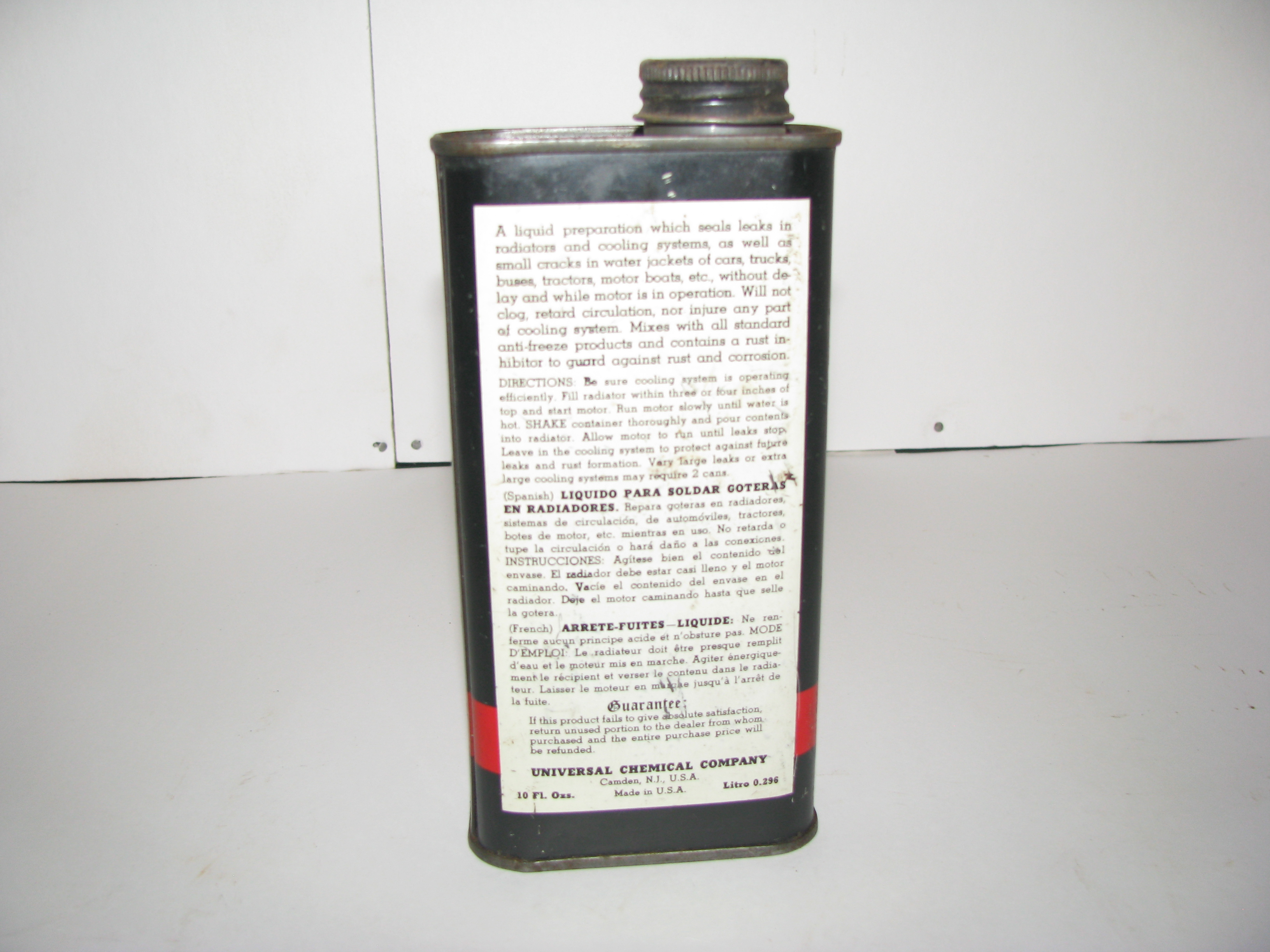 Vintage Universal Chemical Co Tin