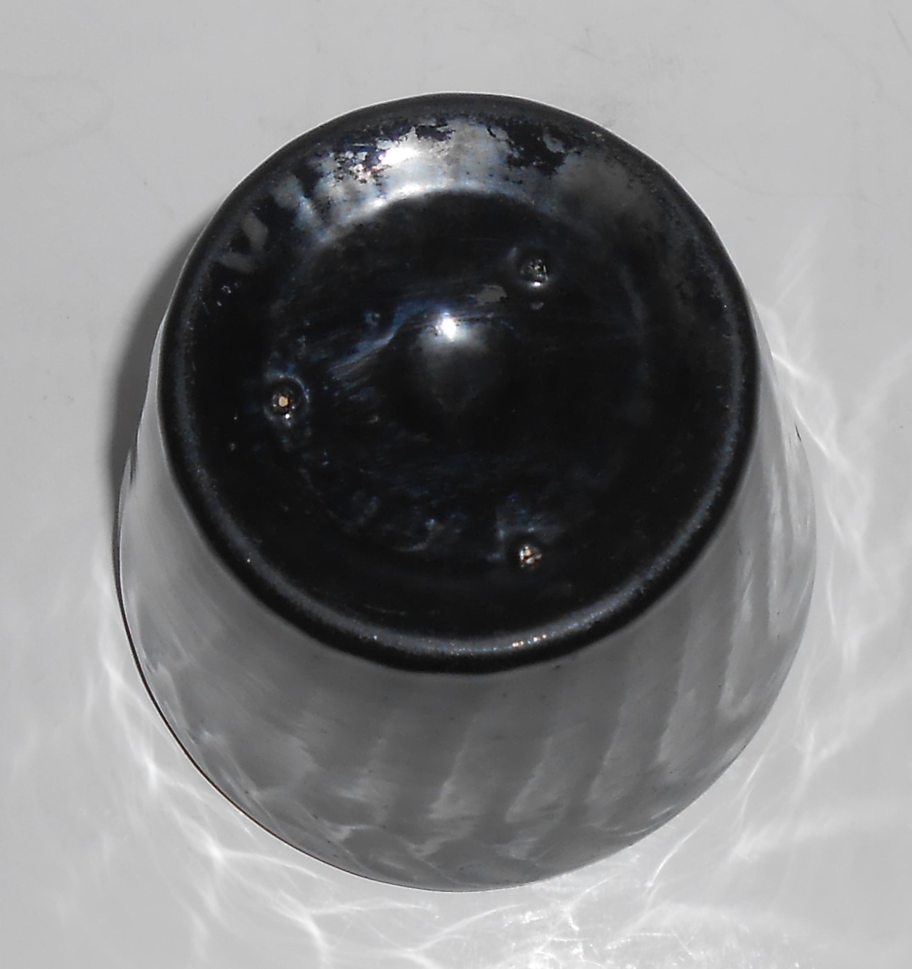 Vintage U.S. Pottery - Not Bauer - BLACK Swirl Flower P