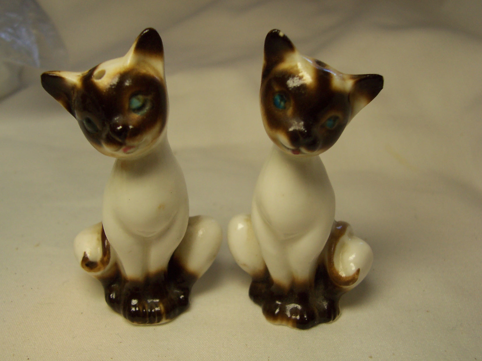 Siamese Cat Salt and Pepper Shakers