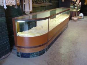 counter/showcase