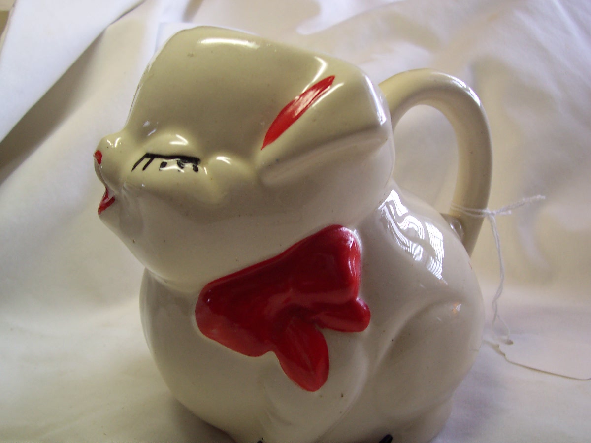 Shawnee Pig Pitcher Creamer Red Bow USA