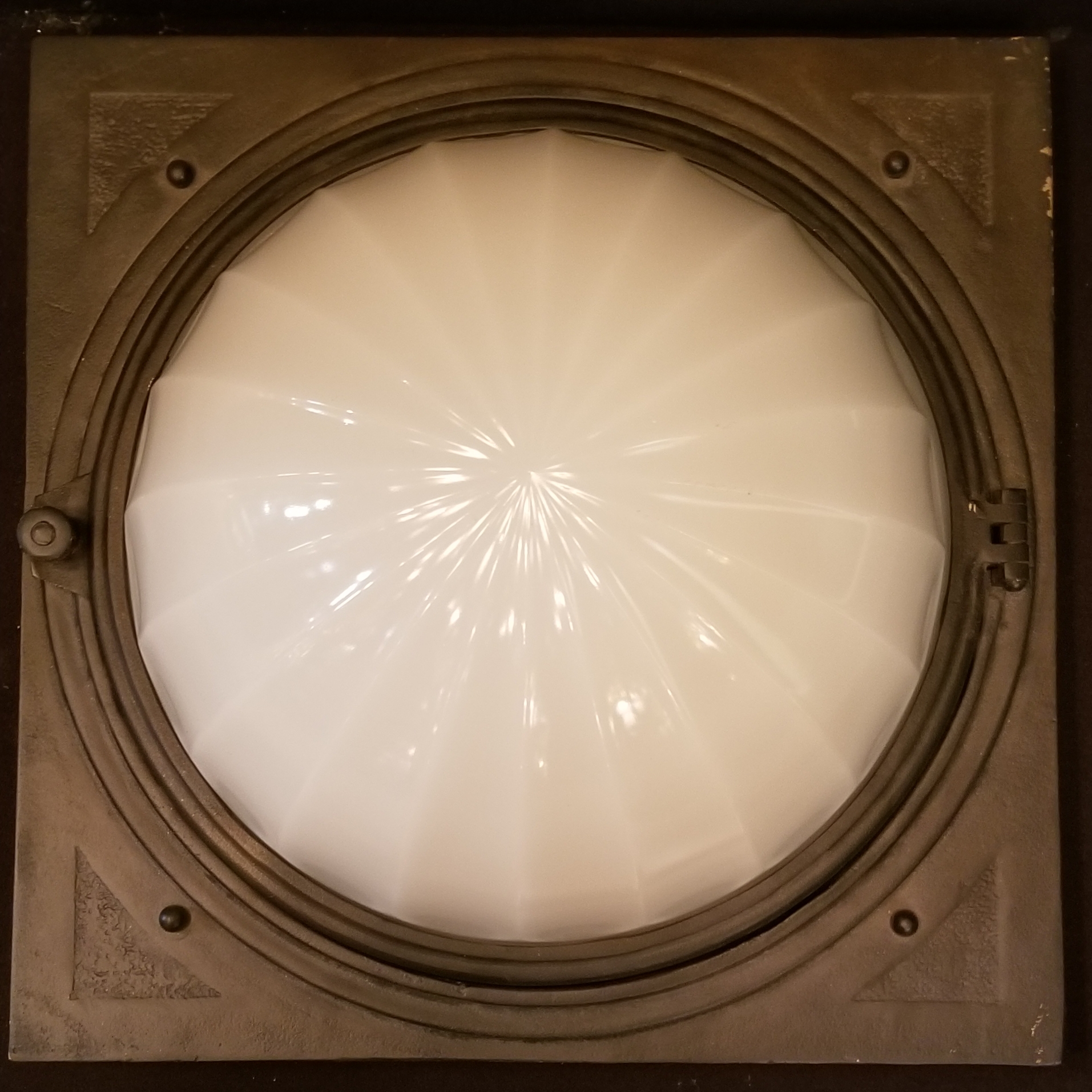 2X elevator lights in cast bronze