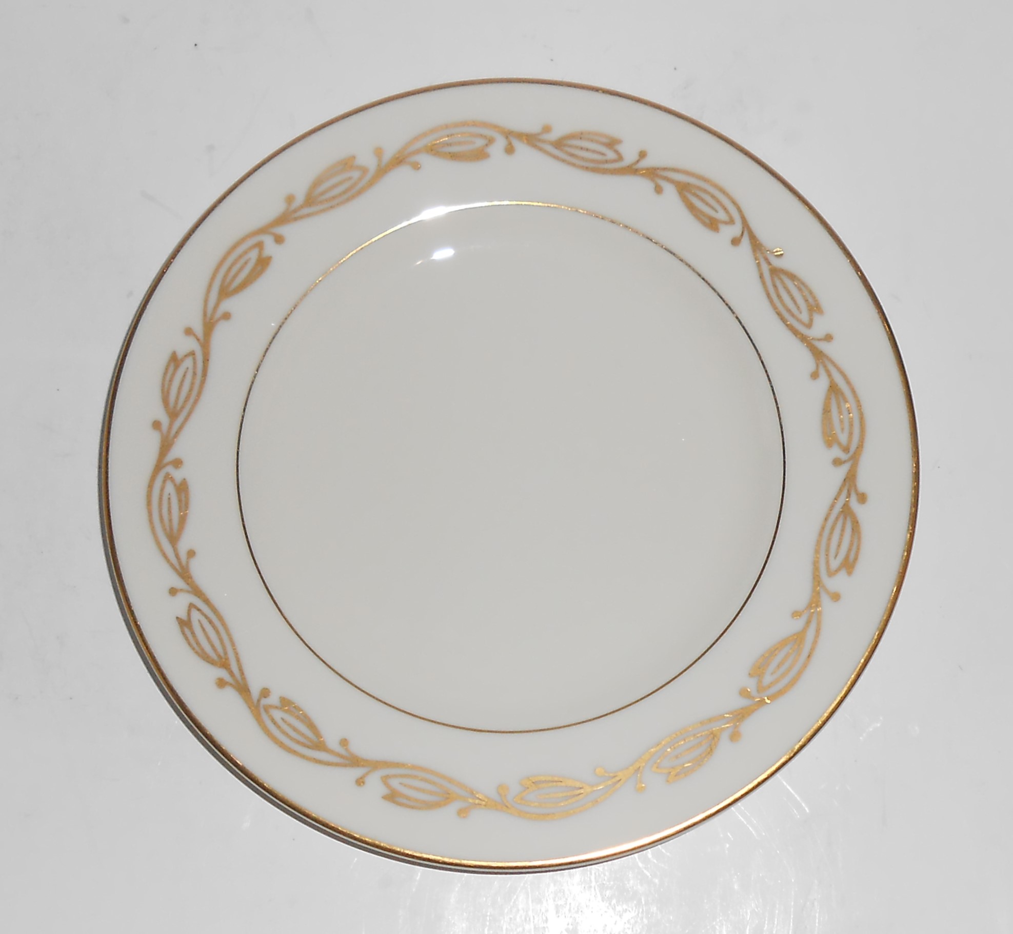 Pickard Porcelain China Gold Symphony Bread Plate