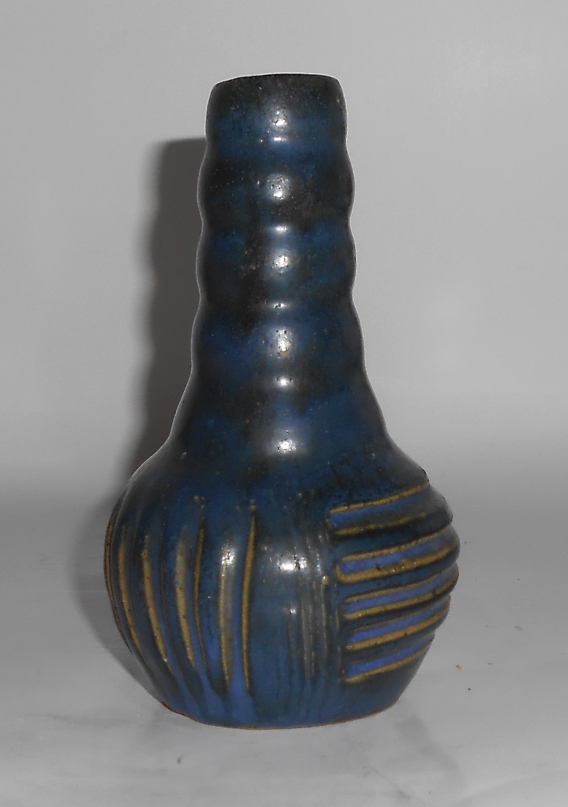 VINTAGE American Studio Pottery Blue/Purple 4-3/4'' Vas