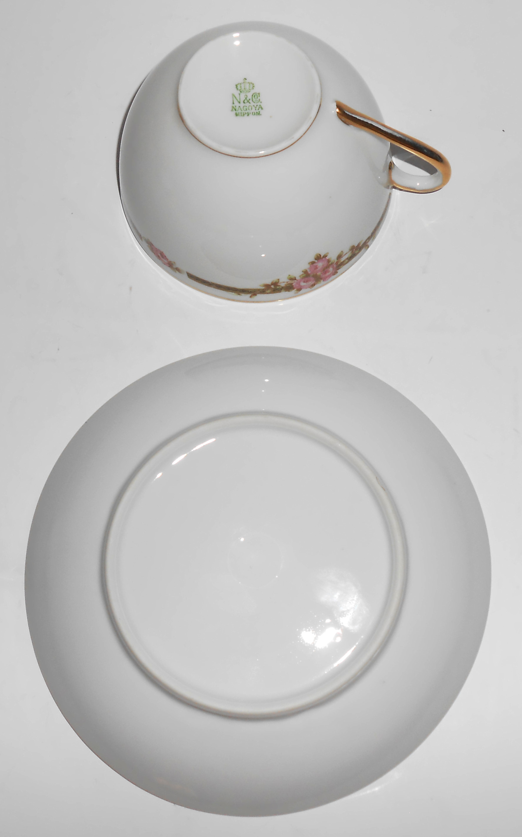 Nagoya Shokai Japan Porcelain China Roses Cup/Saucer