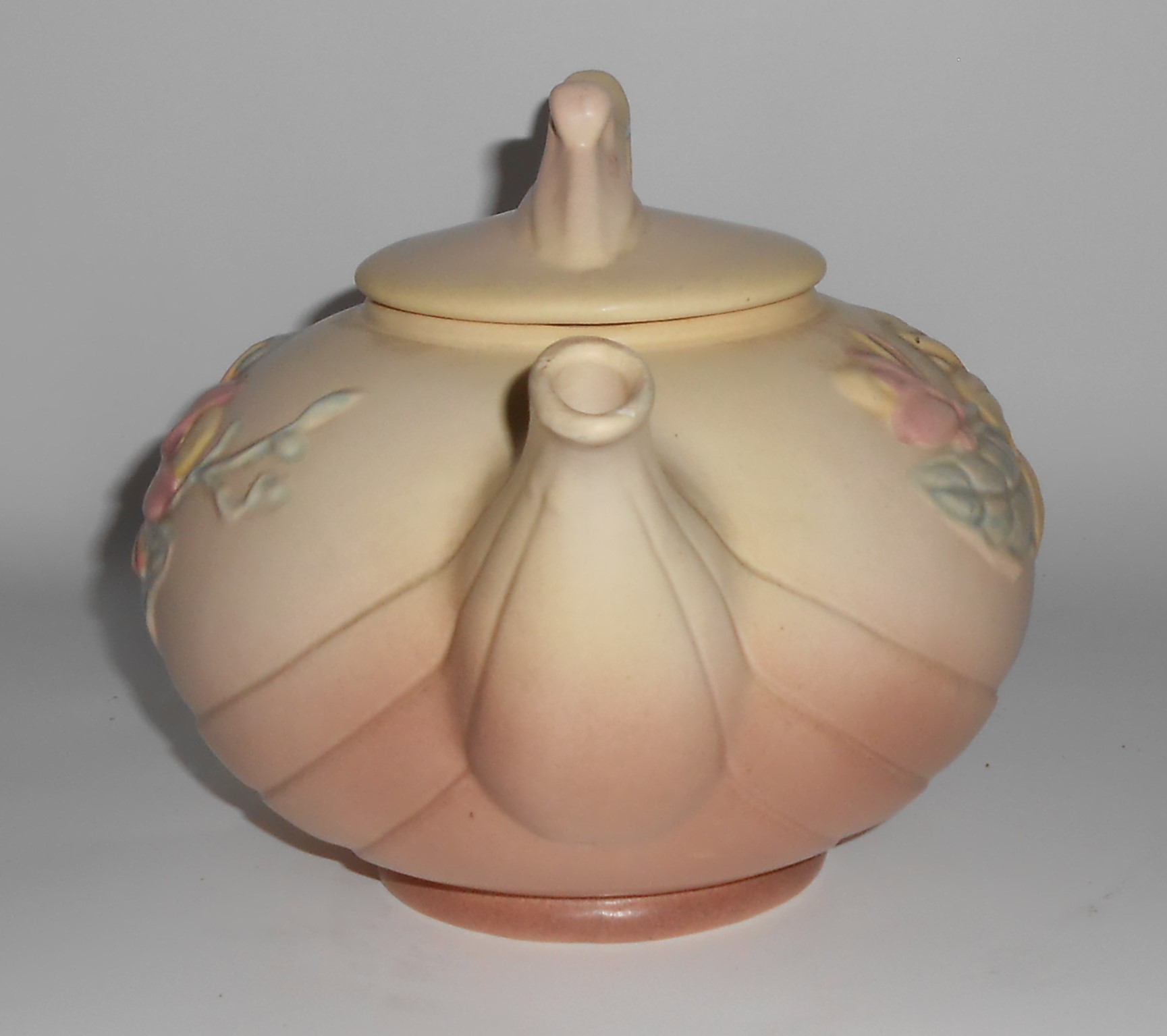 Hull Art Pottery Matte Magnolia Teapot w/Lid