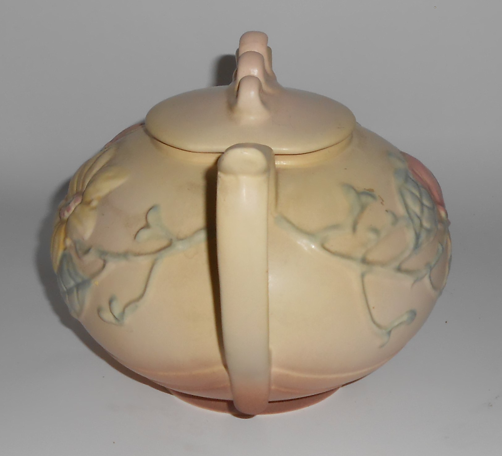 Hull Art Pottery Matte Magnolia Teapot w/Lid