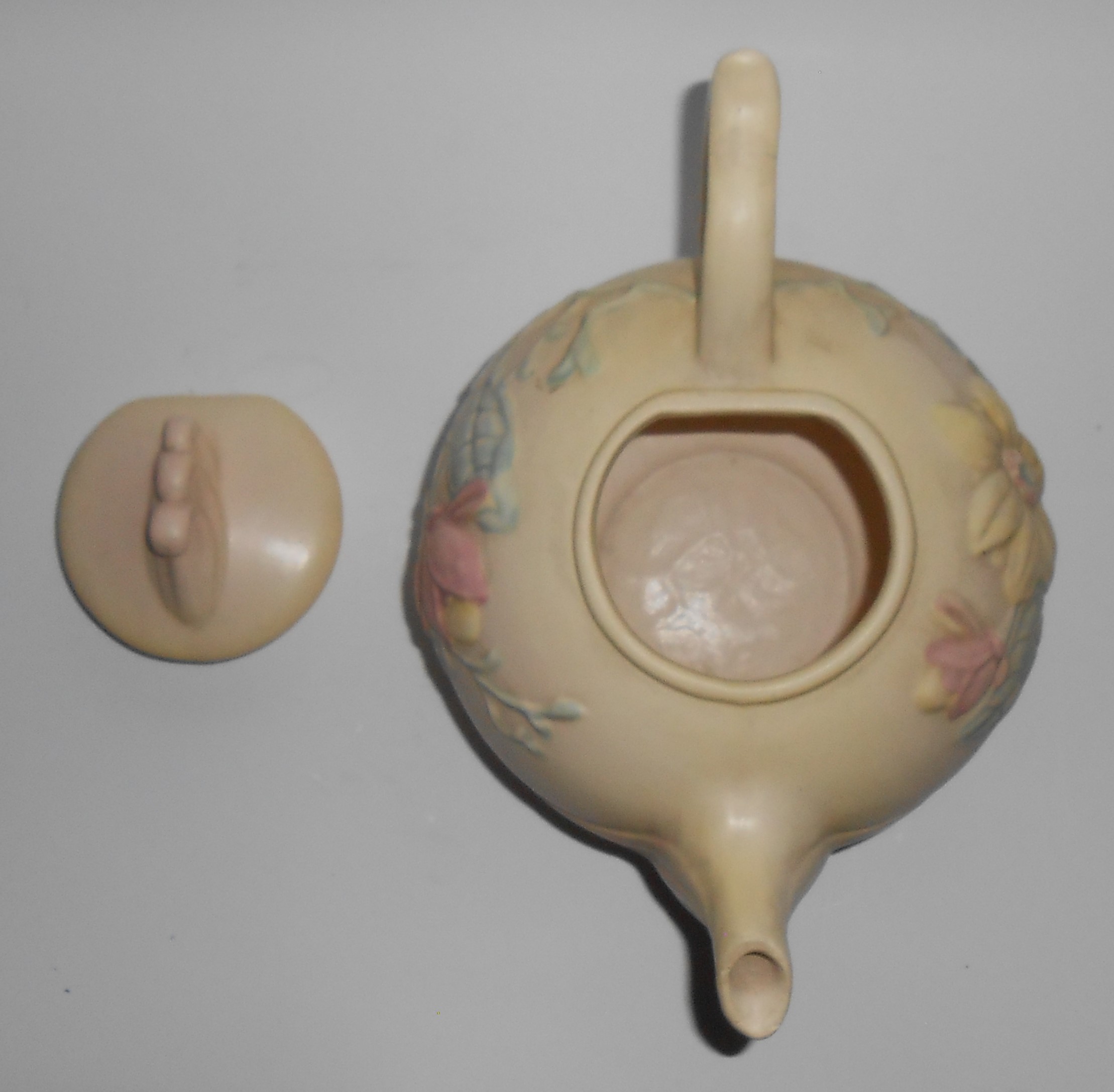 Hull Art Pottery Matte Magnolia Teapot w/Lid