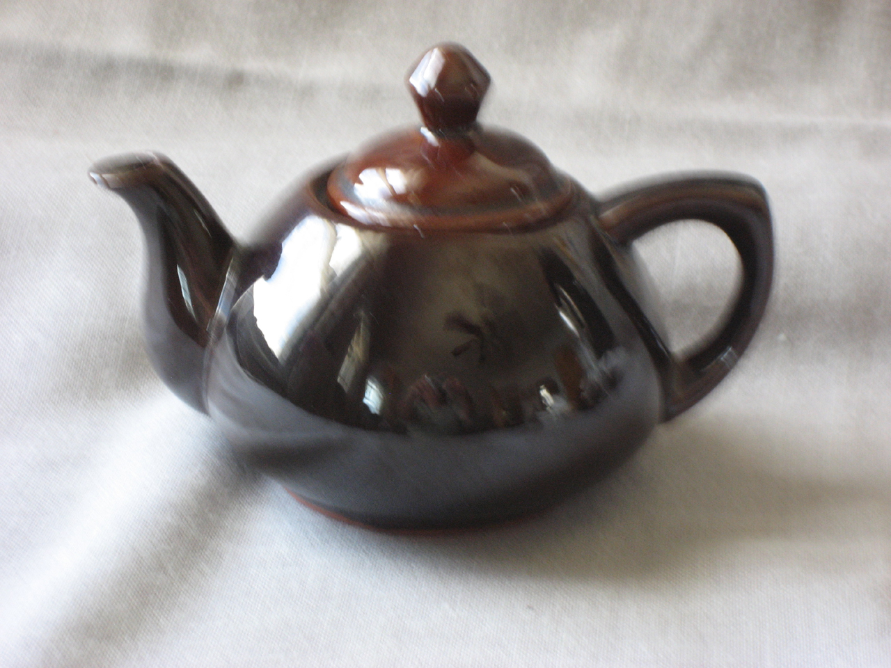 Small Brown Tea Pot from the Ming Tea Co.
