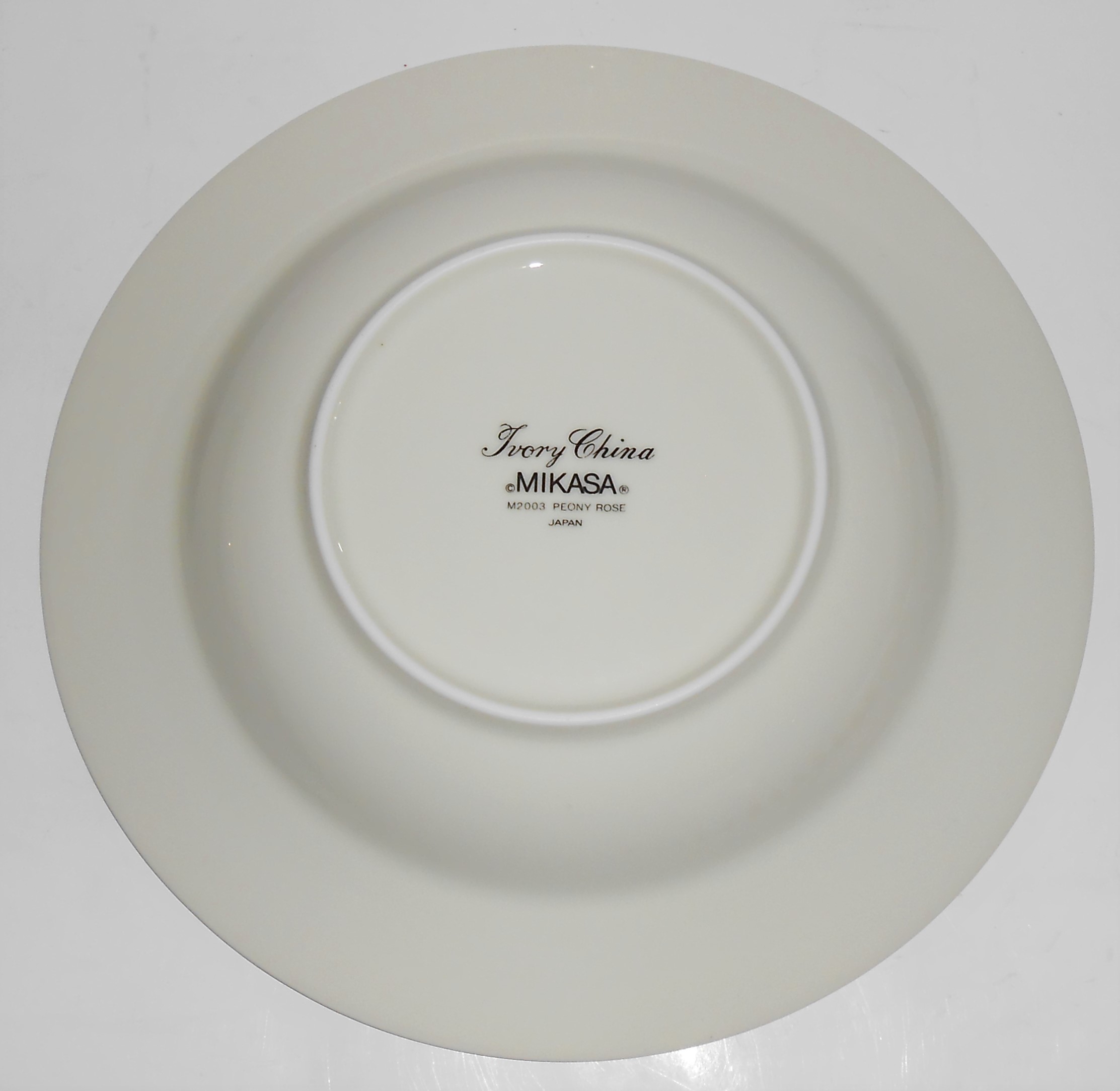 Mikasa Ivory China Peony Rose Gold M2003 Rimmed Soup