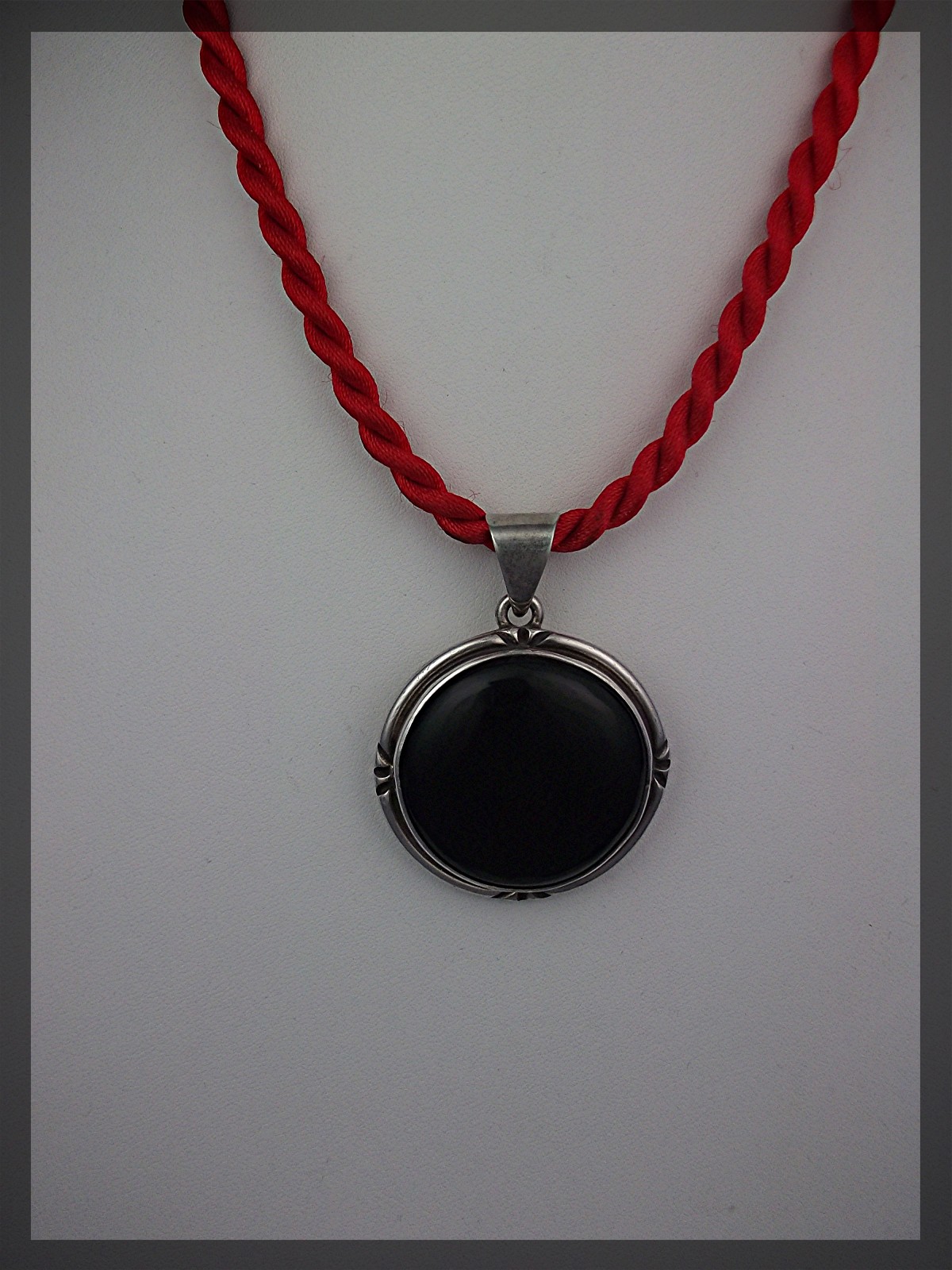 Pendant Sterling Silver Bezel Set Black Onyx ........