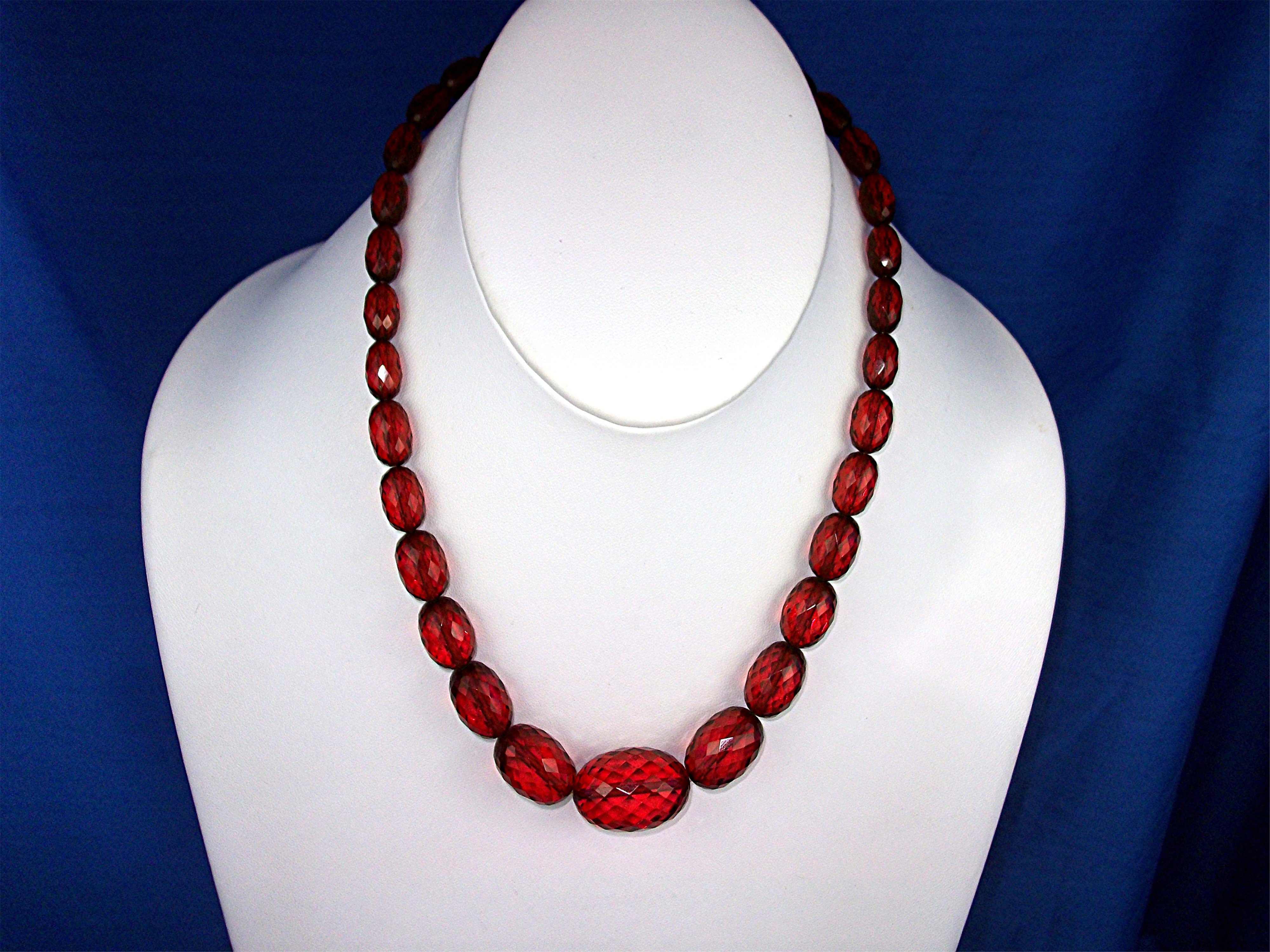Cherry Amber Faceted Graduated Necklace 17 Inch