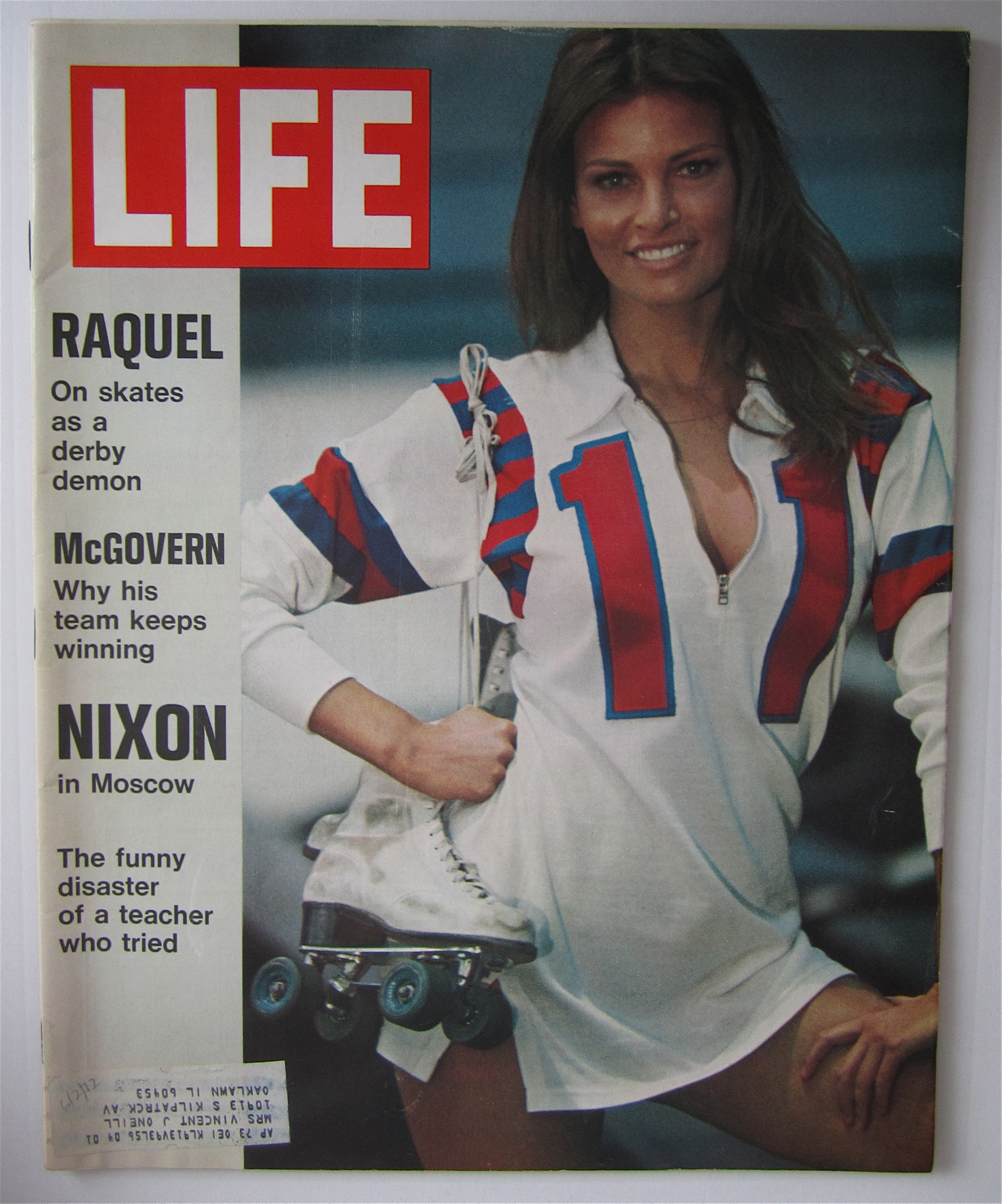 Life Magazine June 2, 1972 Raquel Welch On Skates