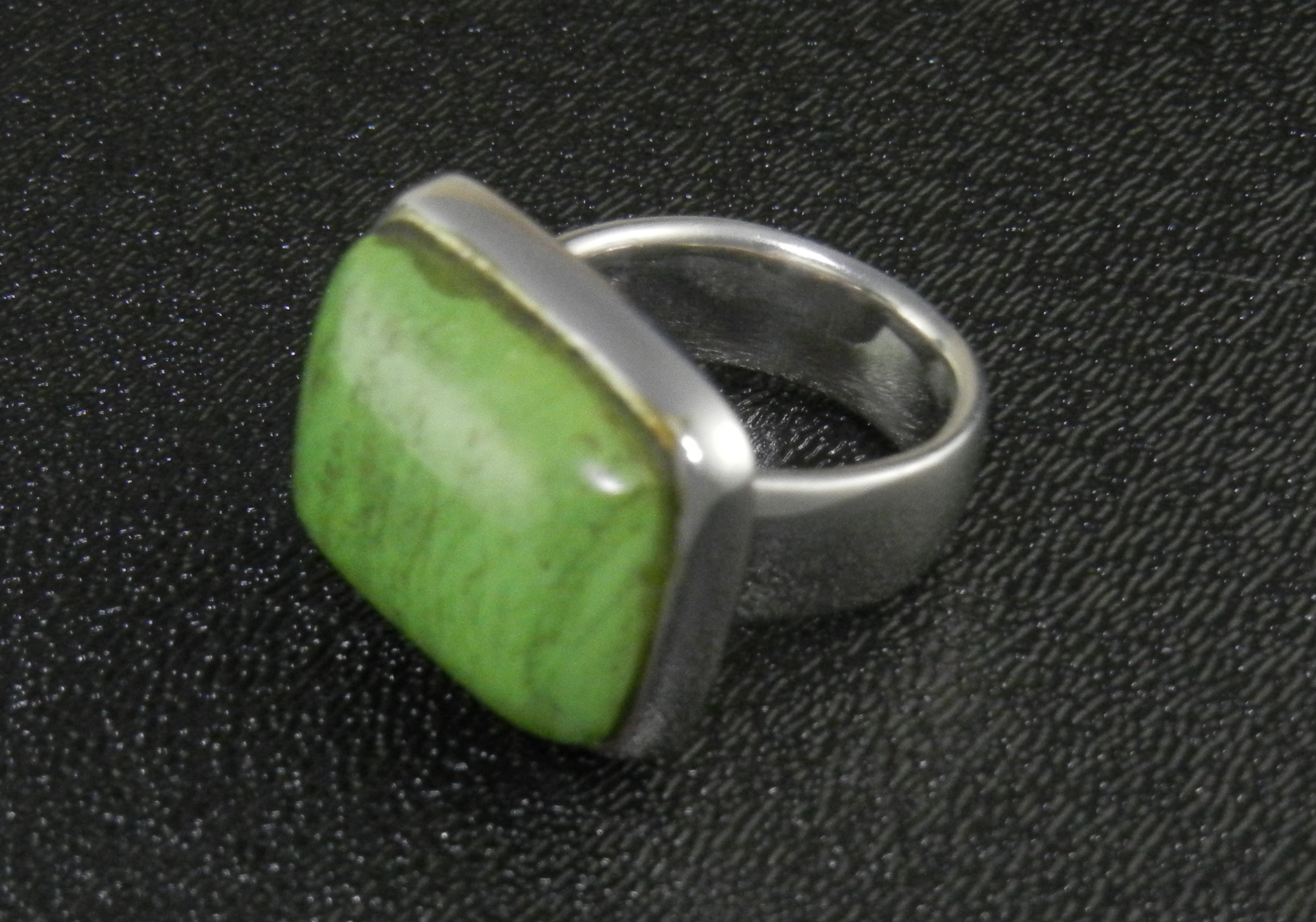 Peyote Bird Sterling Silver and Gaspeite Ring