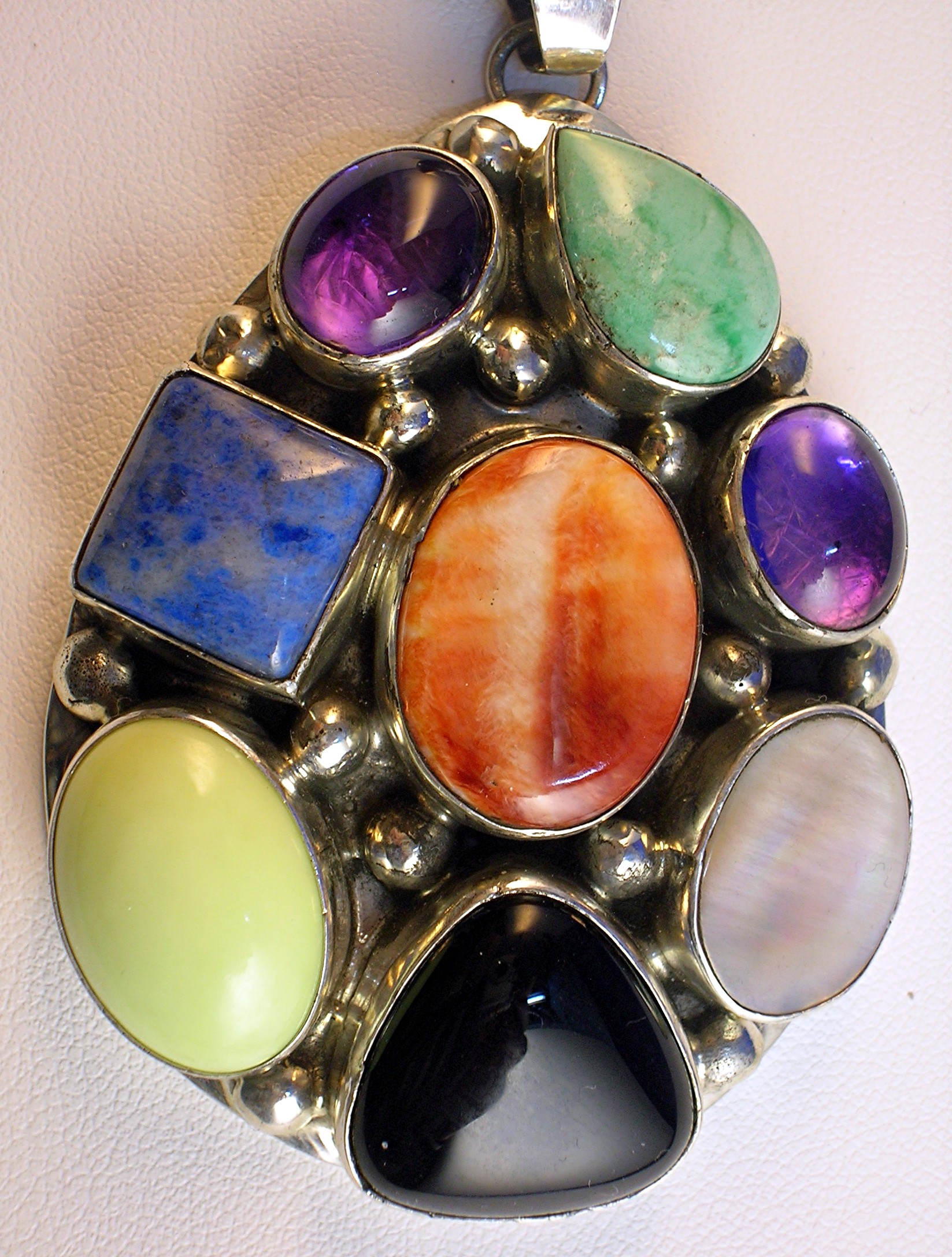 Navajo Sterling Silver Spiny Oyster Amethyst Pendant