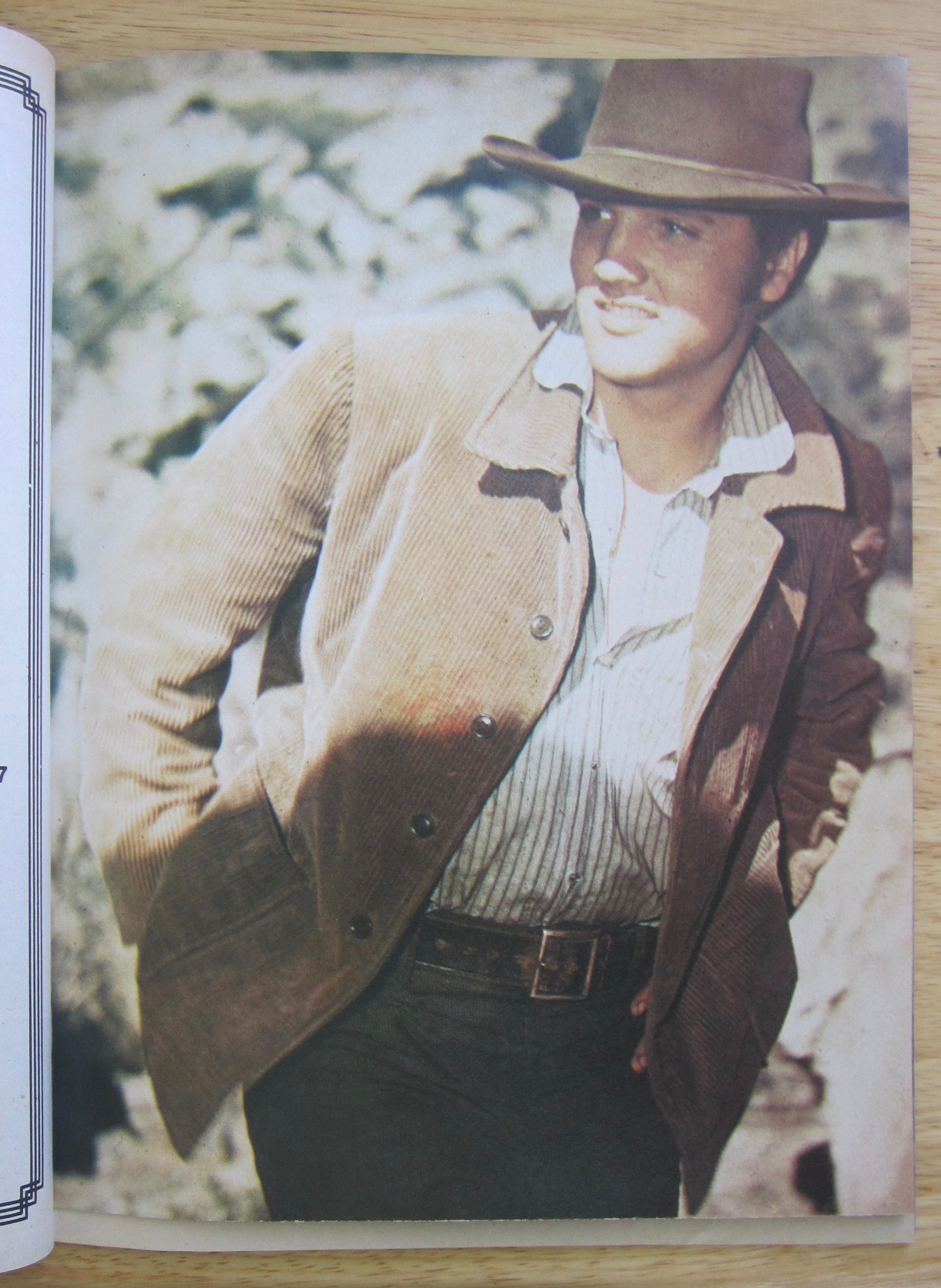 Elvis Memories Forever Magazine-1977-Elvis Presley