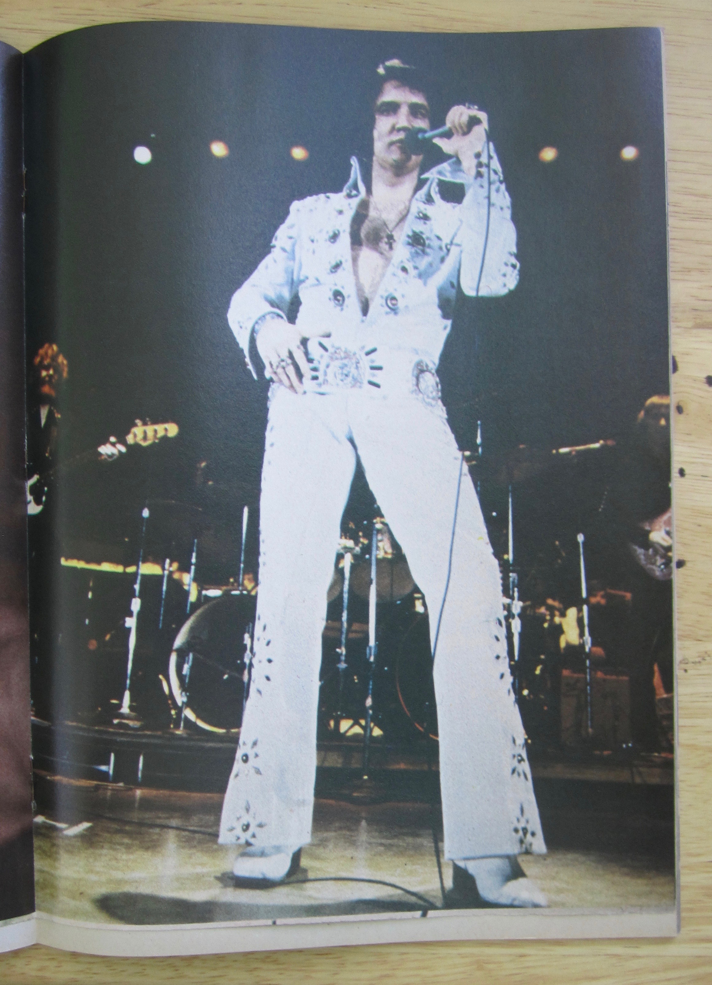 Elvis Memories Forever Magazine-1977-Elvis Presley