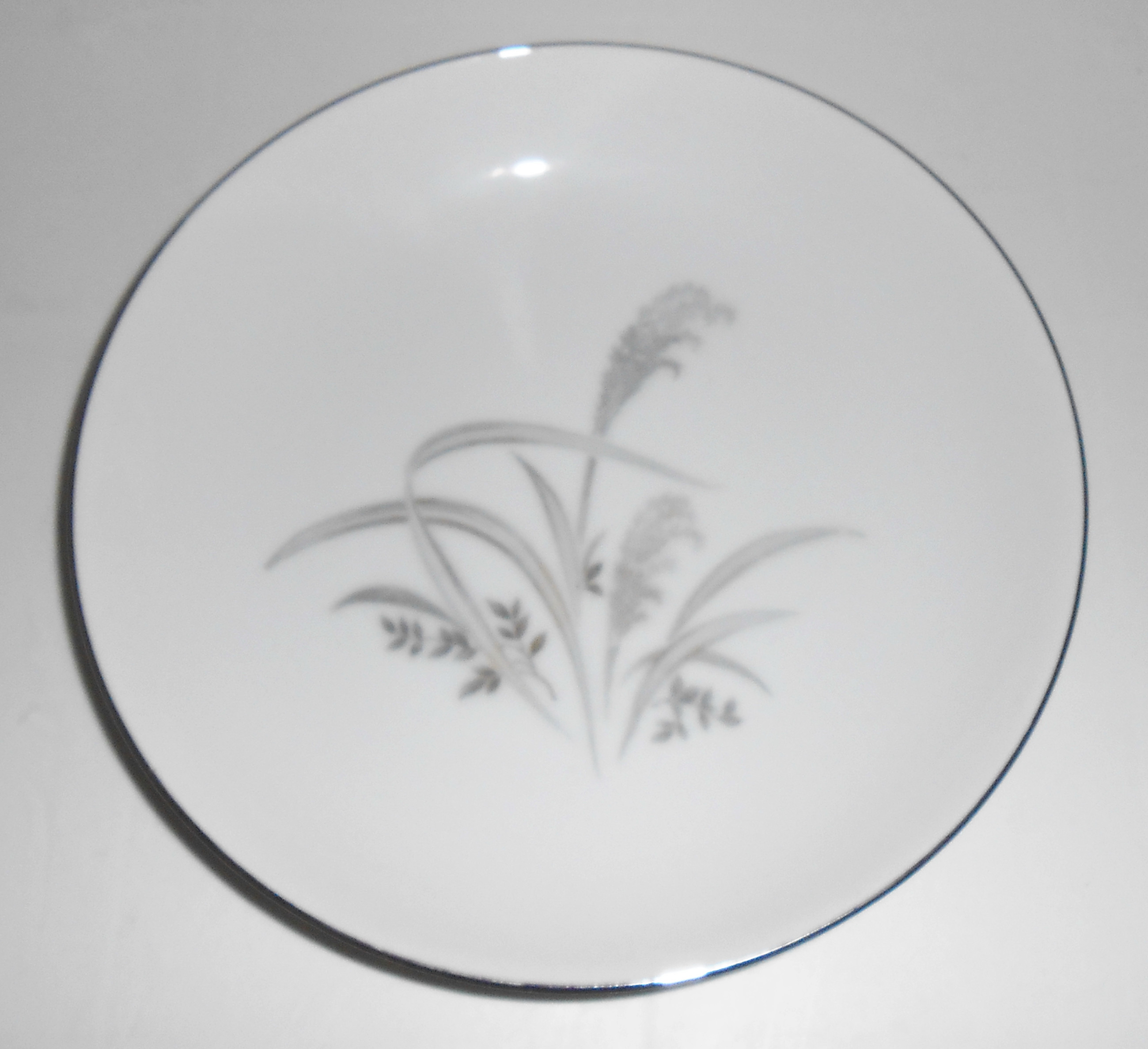Sone China Platinum Grain Plume Decorated Soup Bowl!