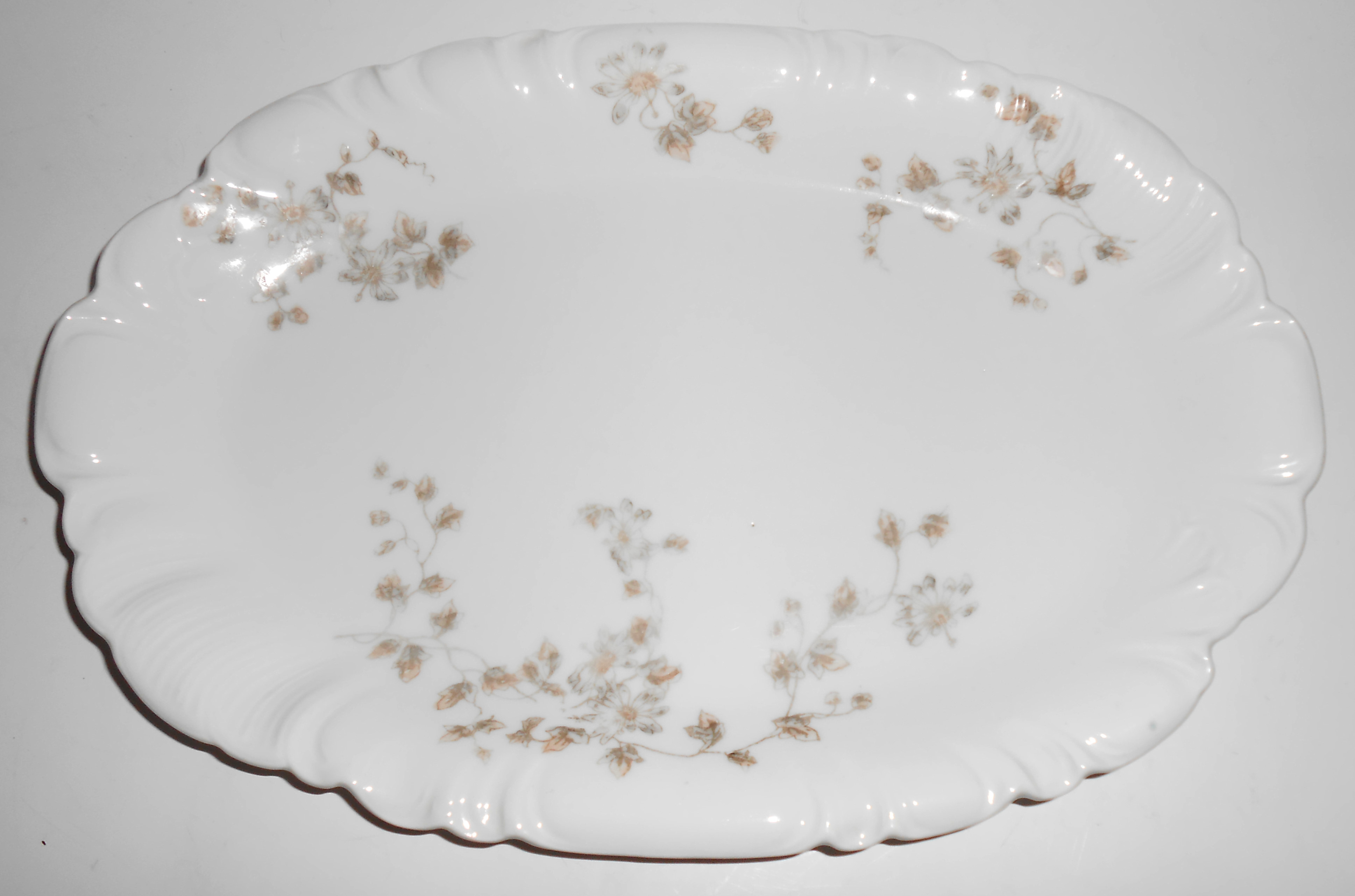 Chas Field Haviland Limoges Grey Daisy w/pink 13in Plat