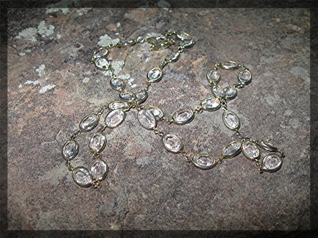Necklace Swarovski Oval Crystal Gold Link  .........