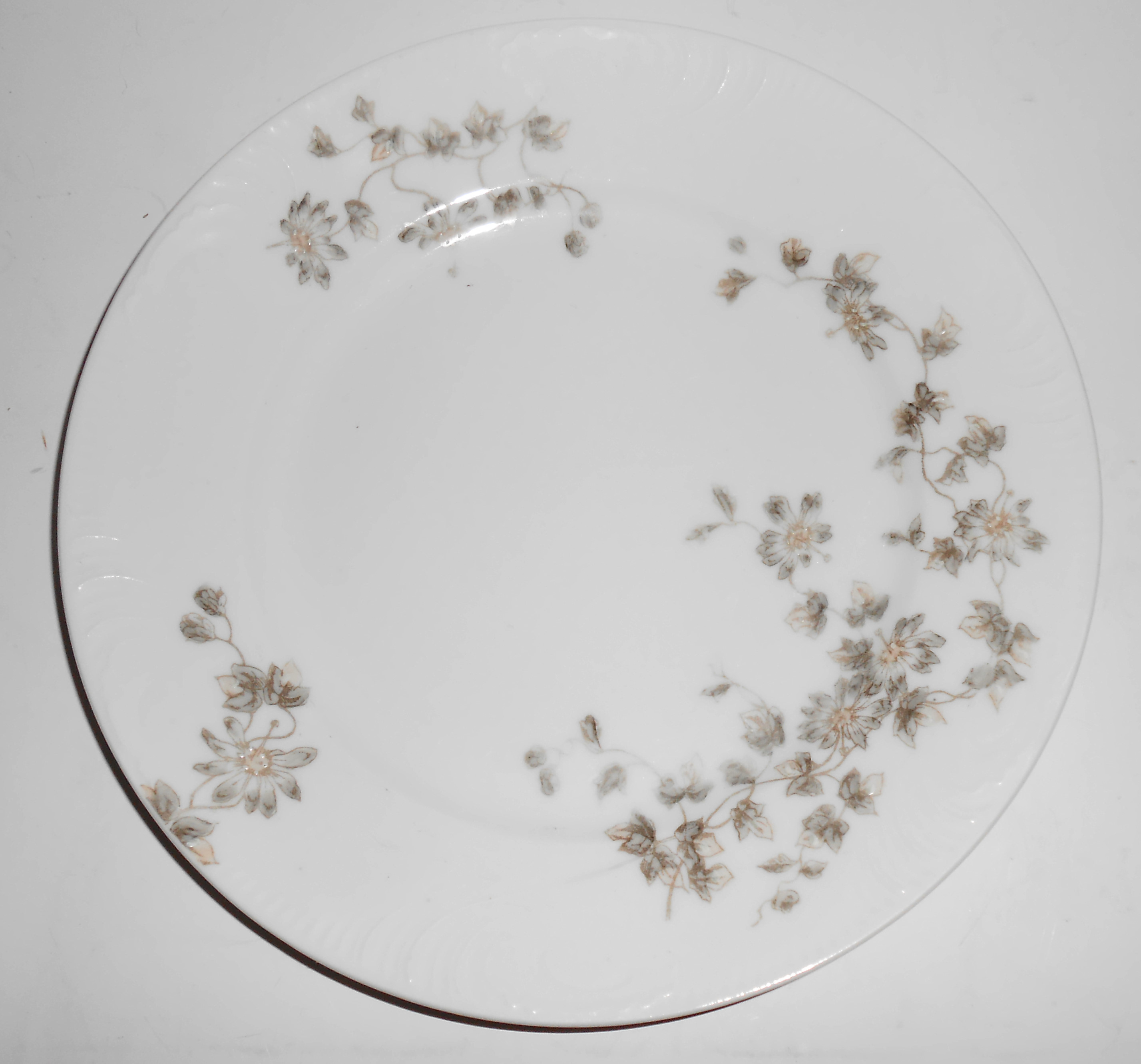 Chas Field Haviland Limoges Grey Daisy w/pink Dinner Pl