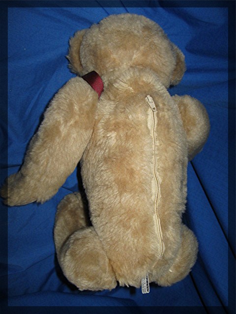 Bearly There bear by Linda Spiegel - PJ bag bear