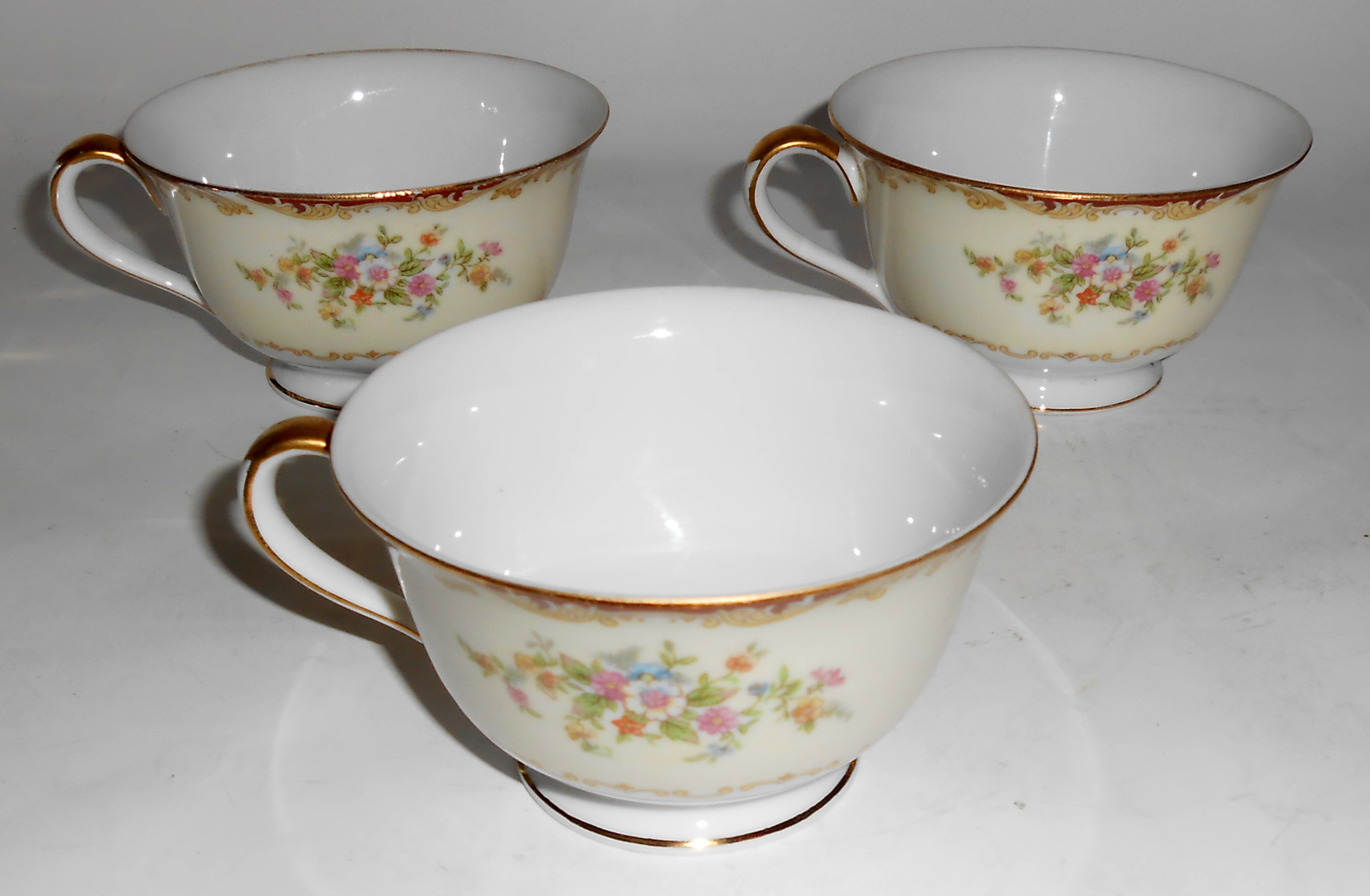 Noritake Porcelain China Mystery 175 W/Gold Set/3 Cups