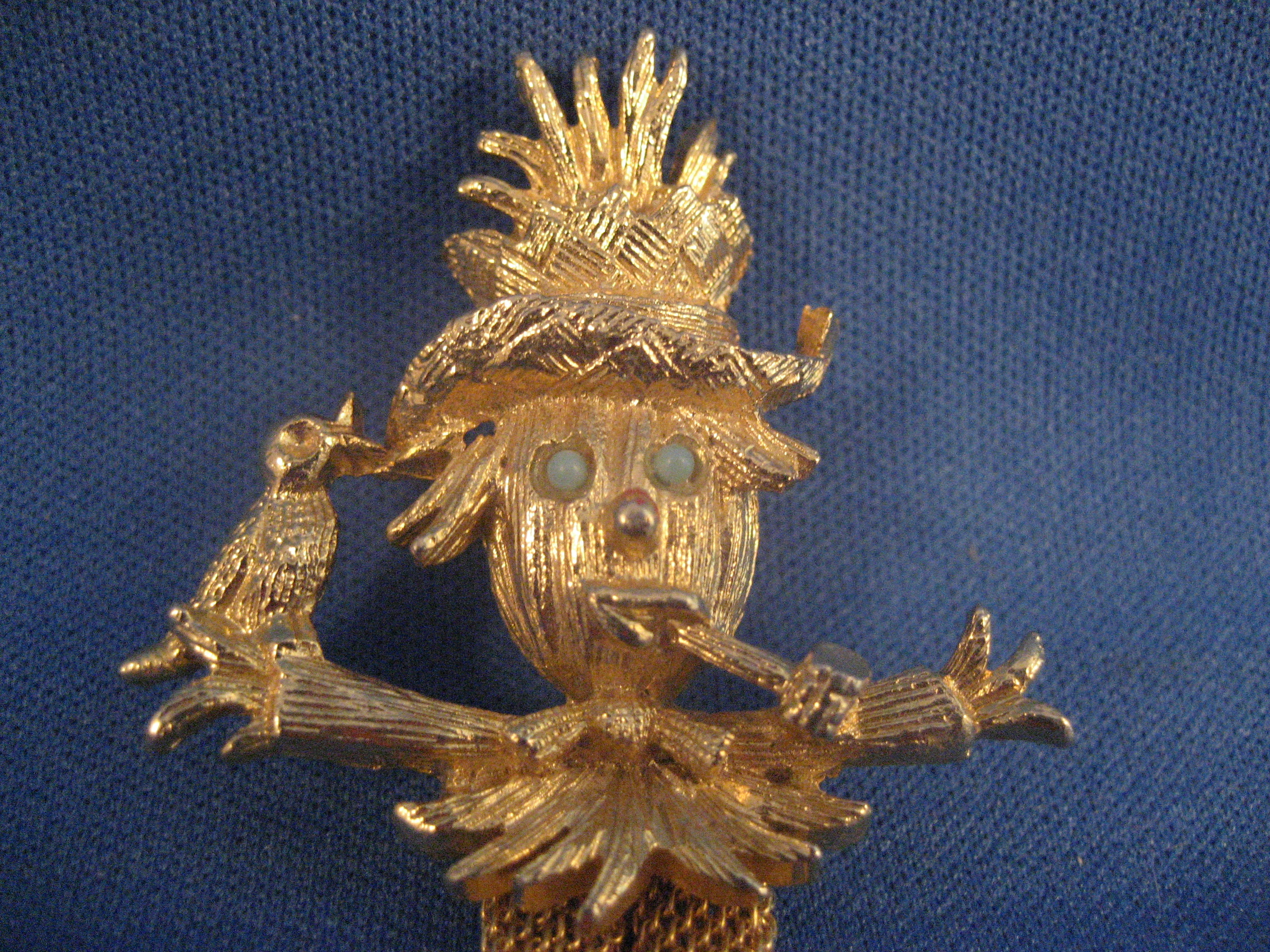 Scarecrow Pin