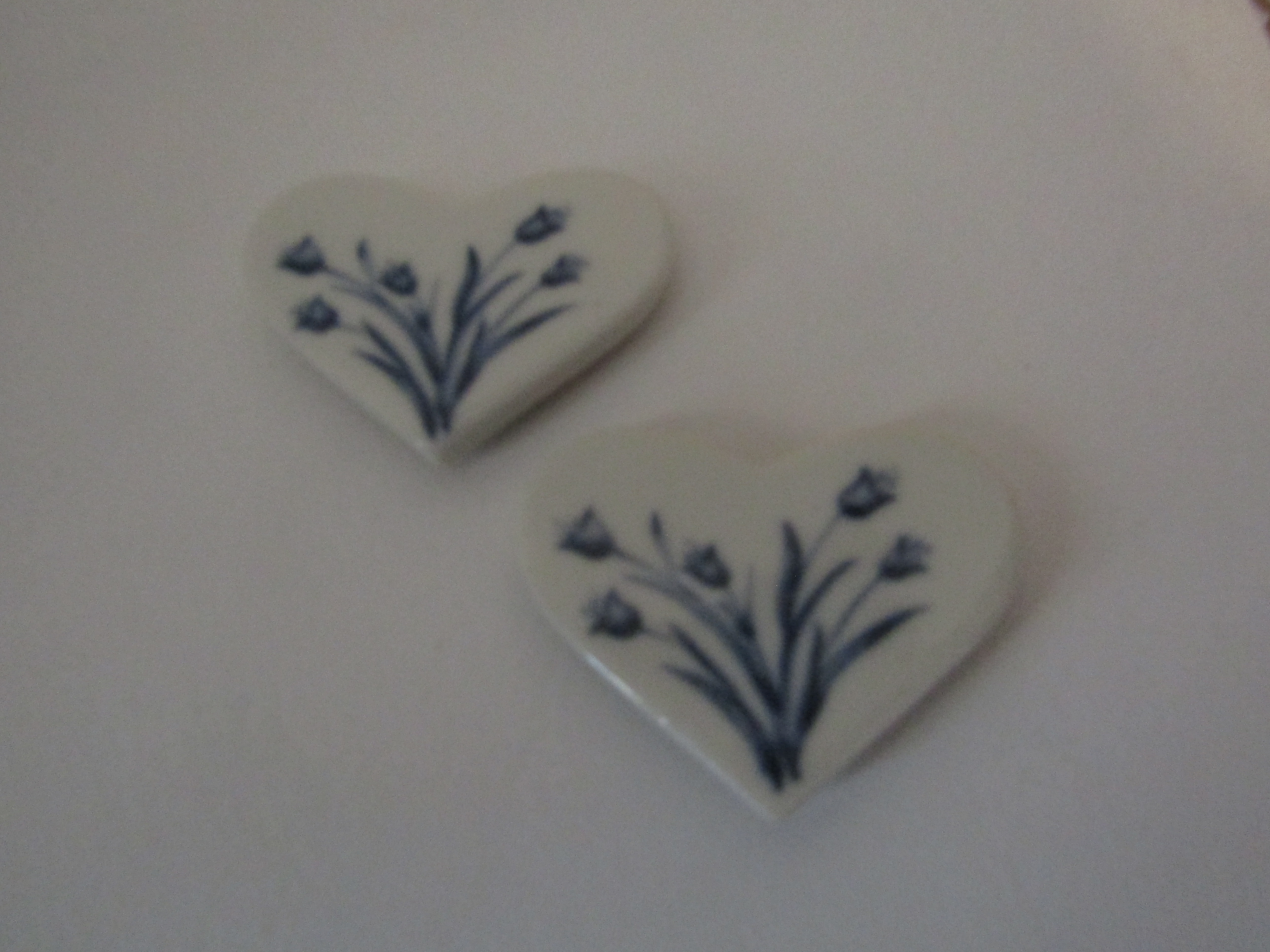 Vintage Russ Fridge Magnets Floral Hearts Set