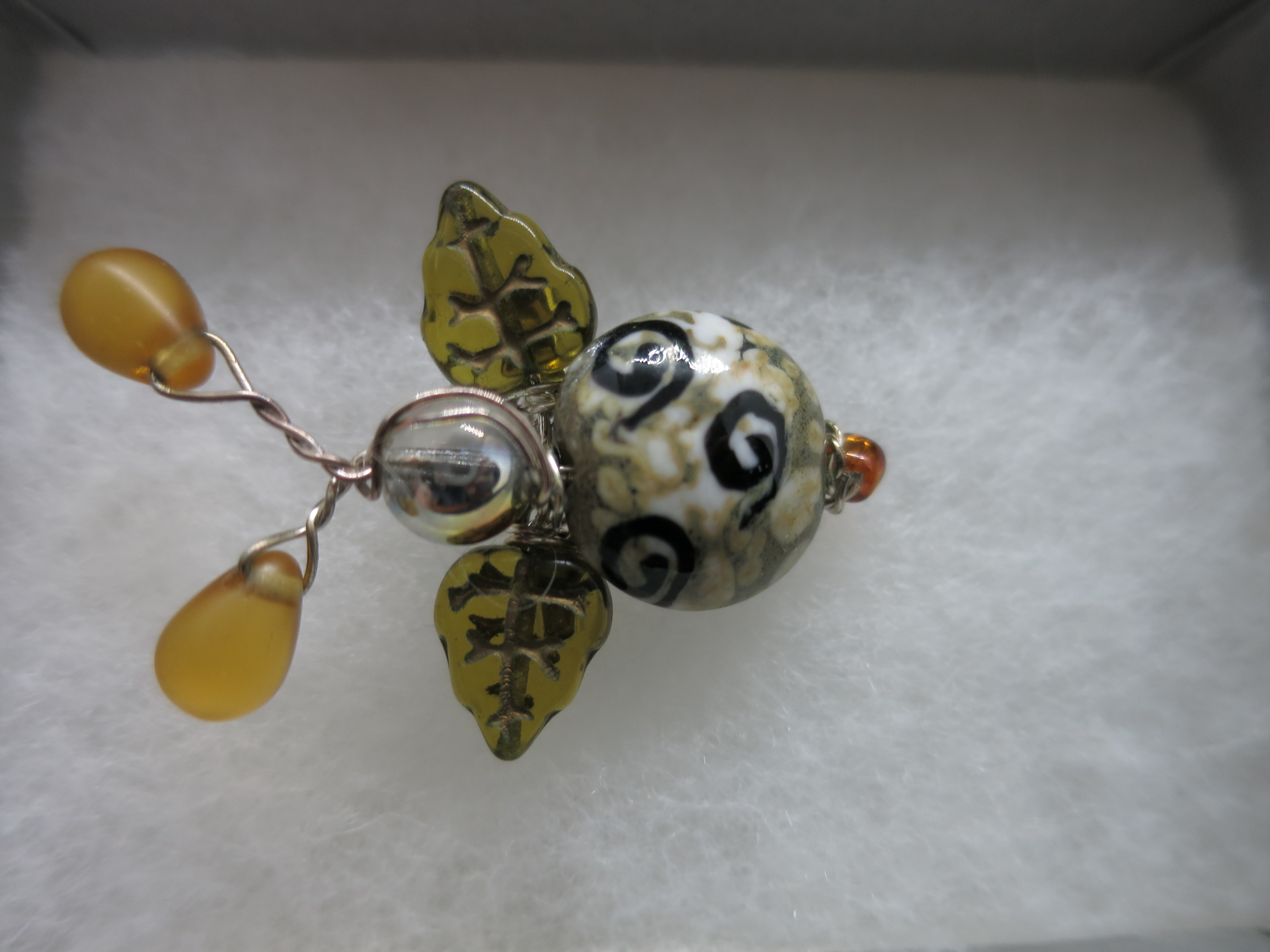 Vintage wire Wrapped Glass Bead Fish Brooch Pin