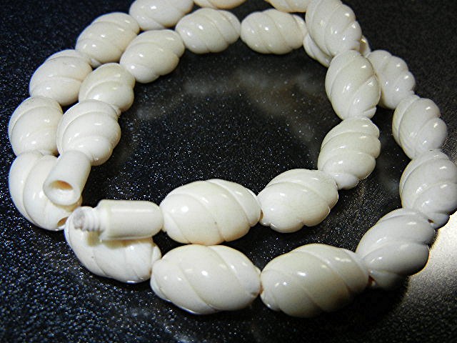 Bone Ivory Carved Beads Necklace 50s