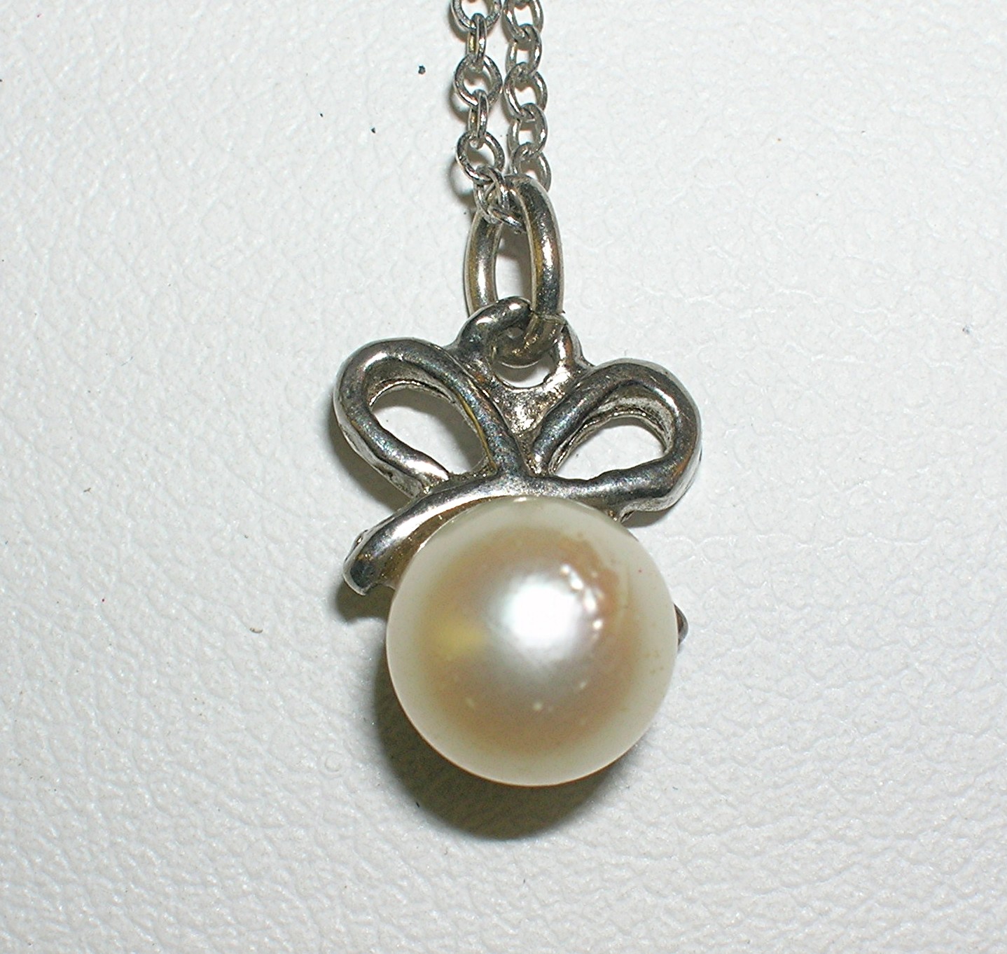 4 Sterling Silver Necklaces 1 Pearl 1 Glass 2 Silverto.