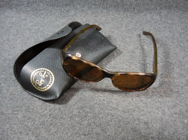Ray Ban Ladies Sunglasses with Case Made in Italy