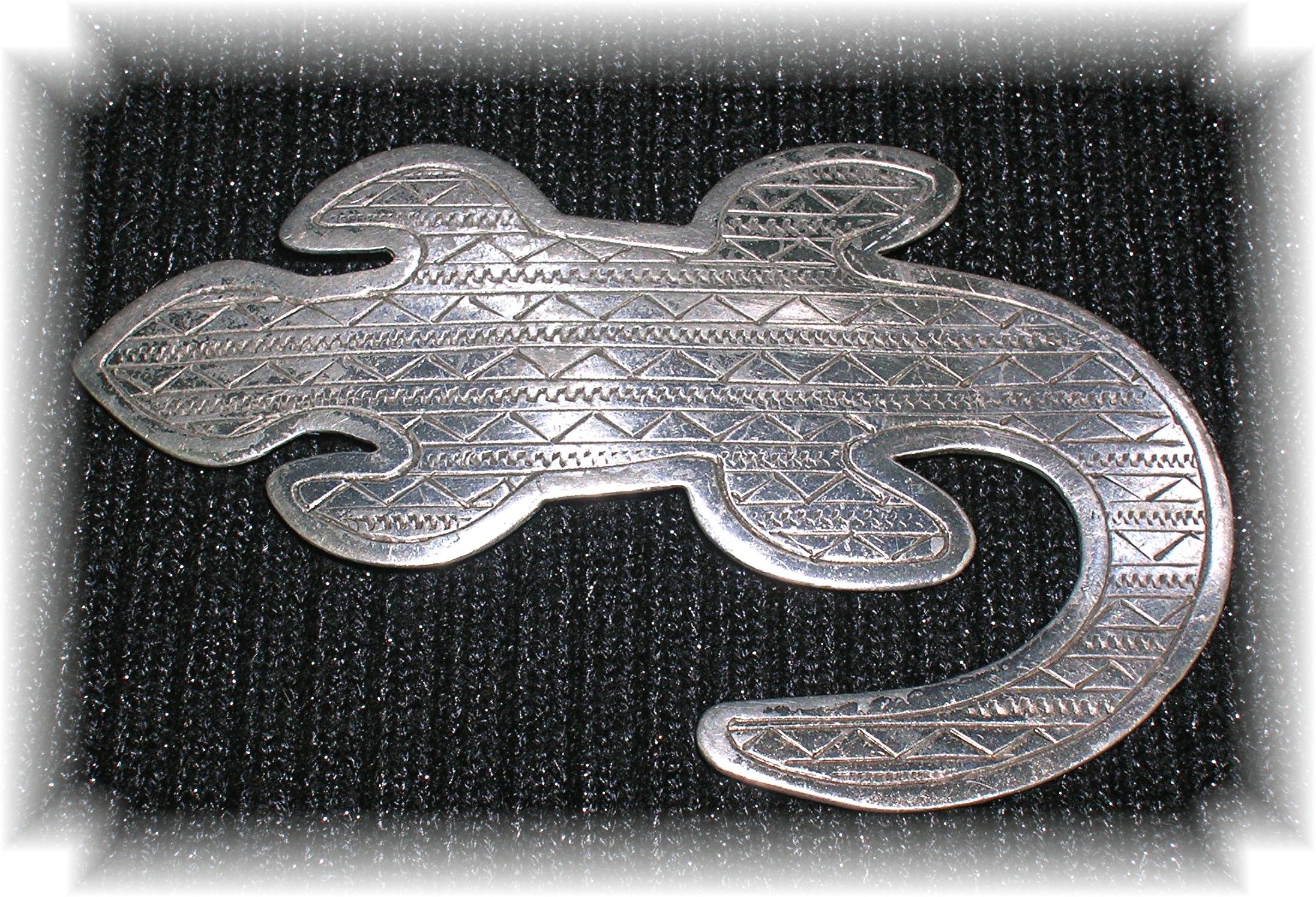 Signed JJ 1988 Pewter Lizard Pin Brooch
