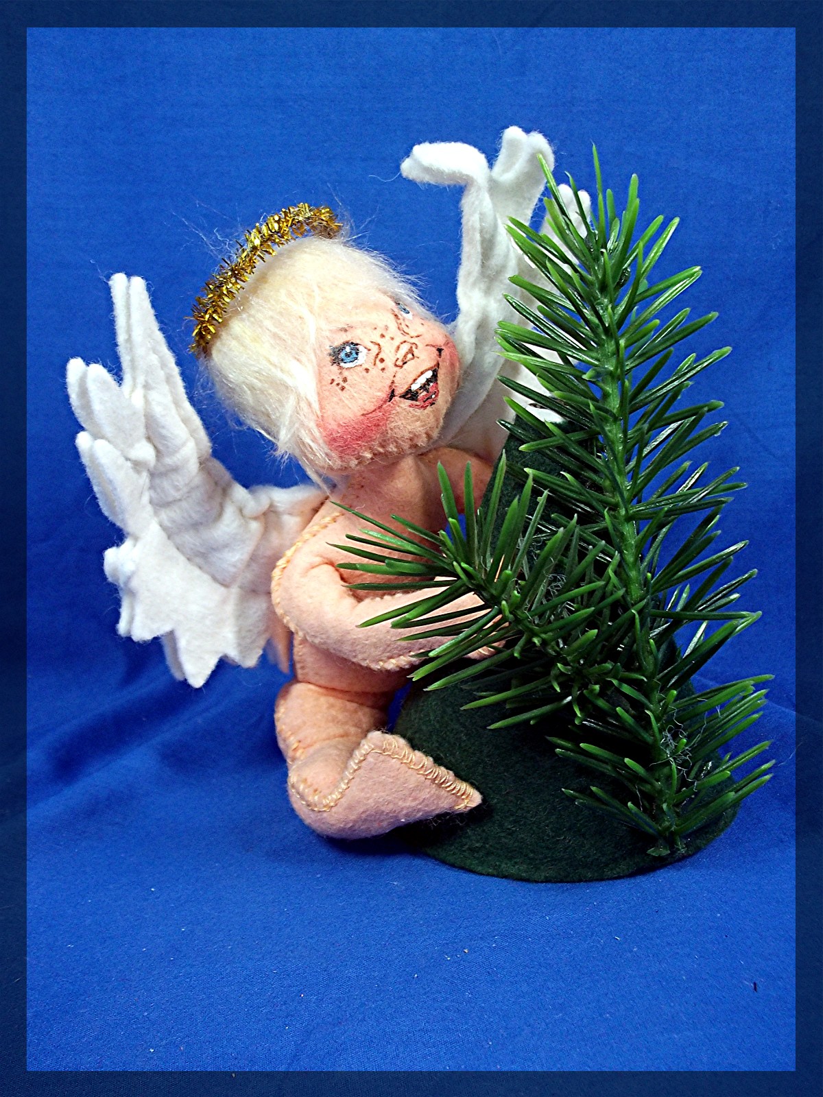 Christmas Annalee1989 Angel TreeTopper