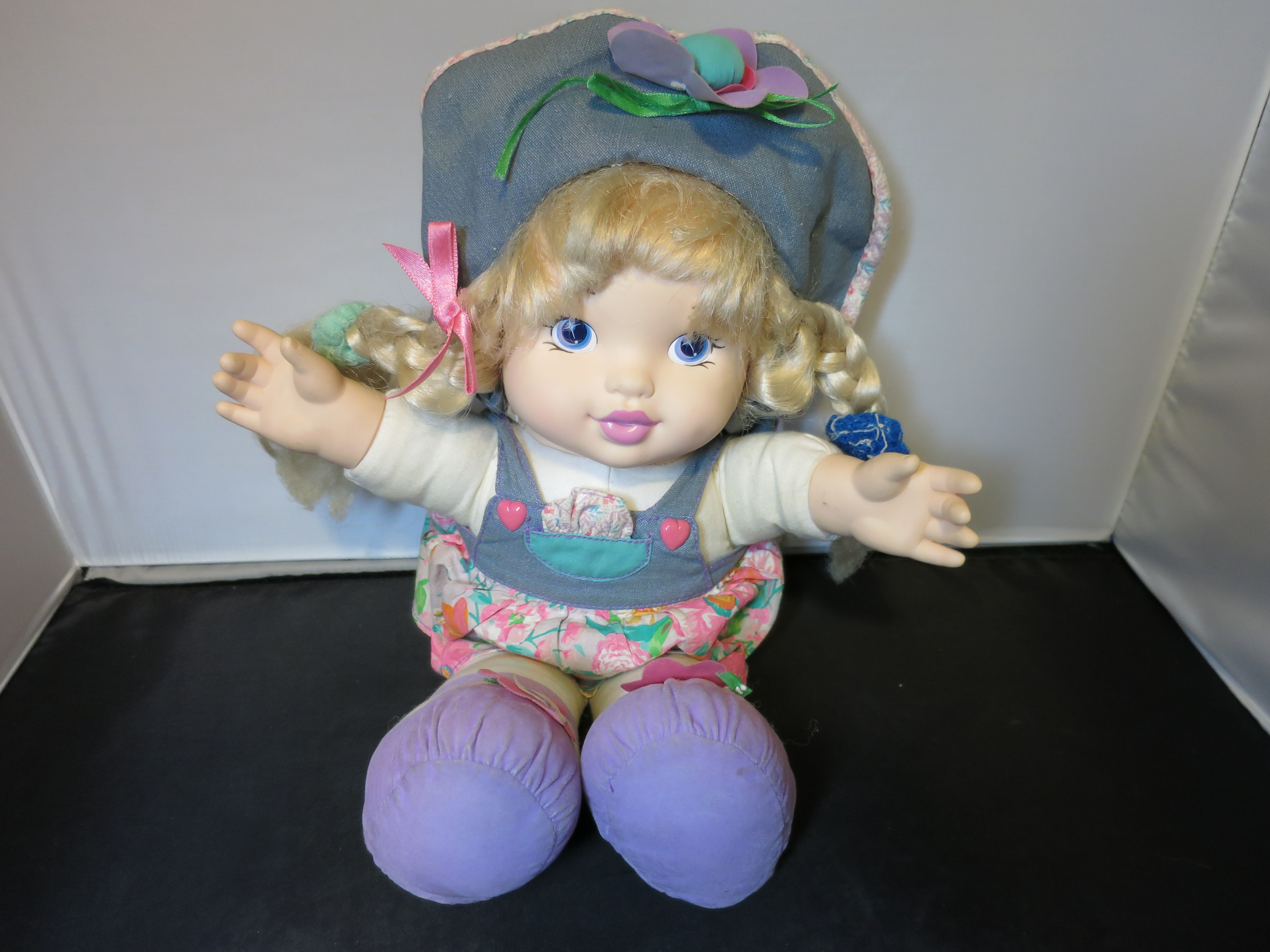 Diversified Specialist Doll 1997 Giggling 15 inch