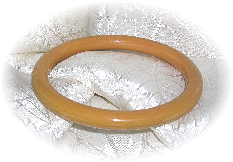 Lucite/Plastic Gold Bangle Bracelet