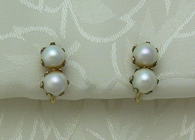 1/20 Gold Fill & Genuine Pearls Screw Back Earrings