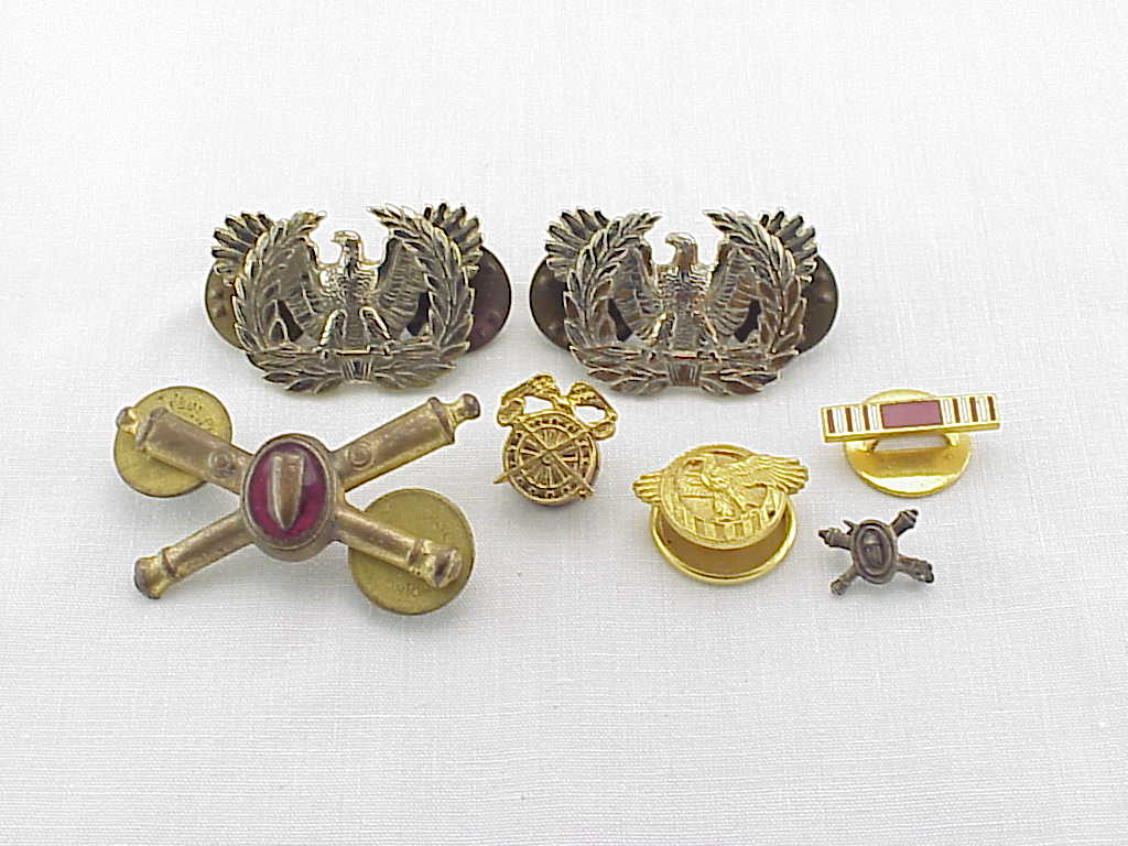 7 Vintage United States Armed Forces Military Pins