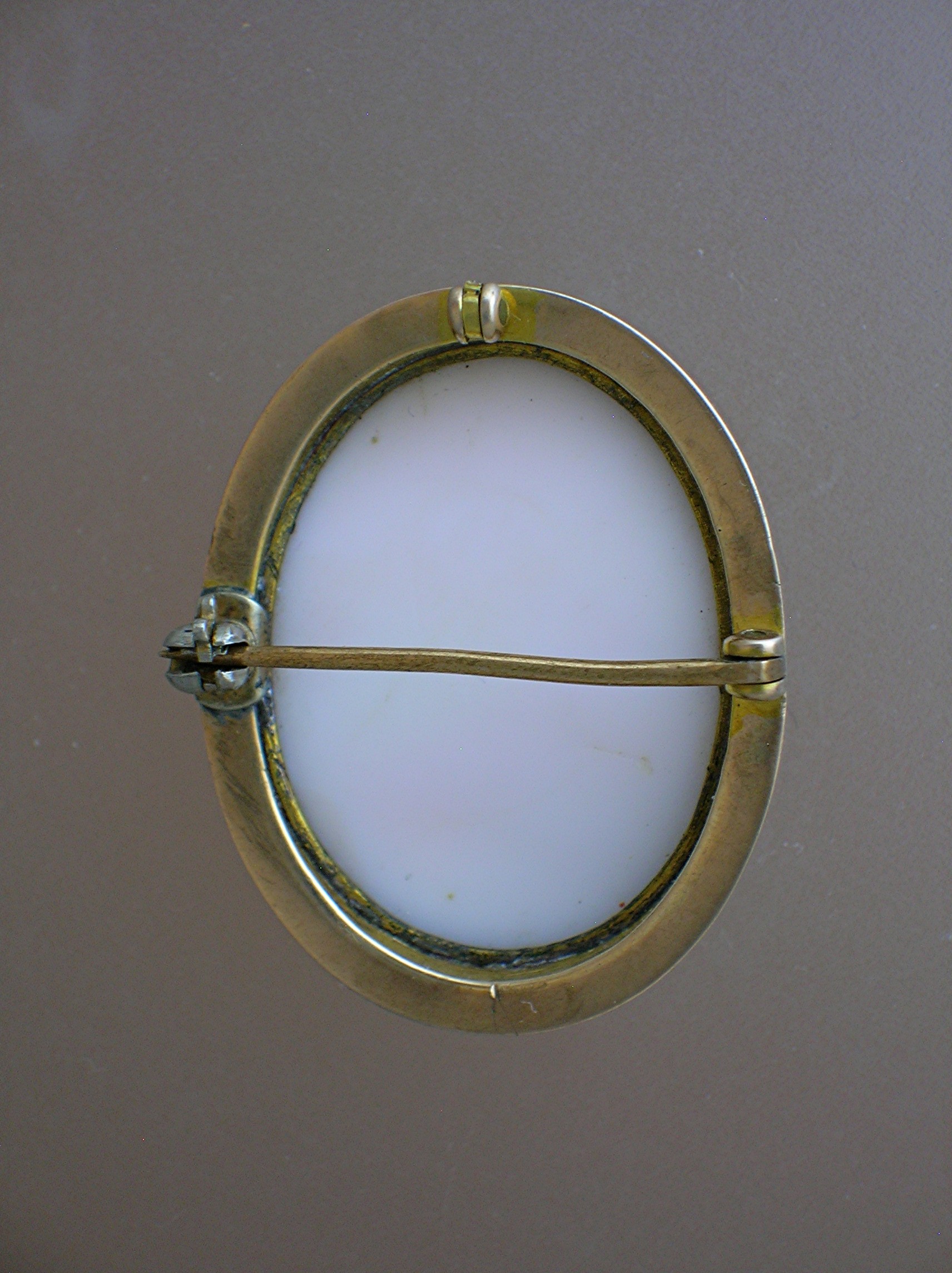 Brooch 10k-14K  Gold  Angel Skin Cameo