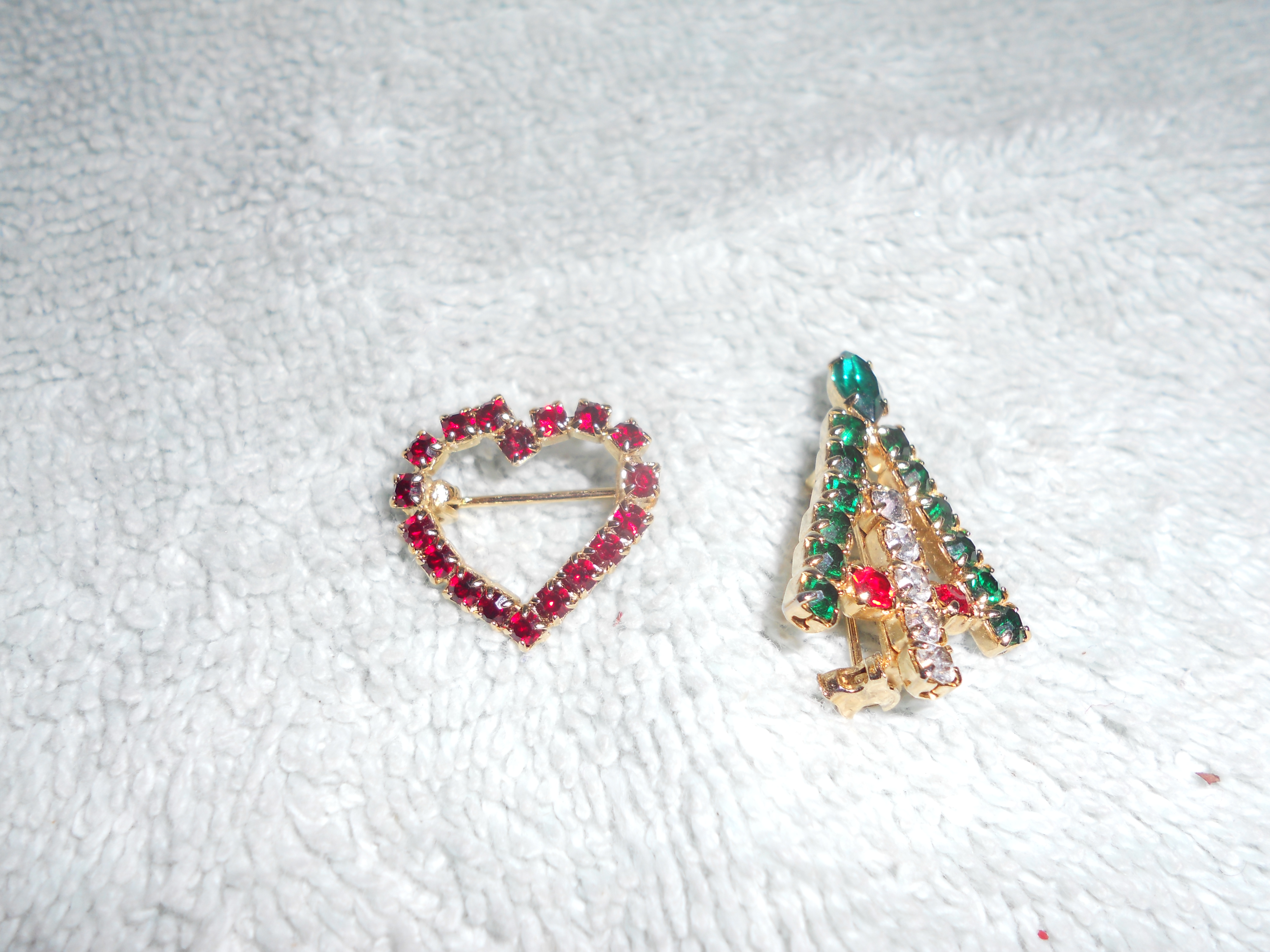 Rhinestone pin set tree and Heart 1970s