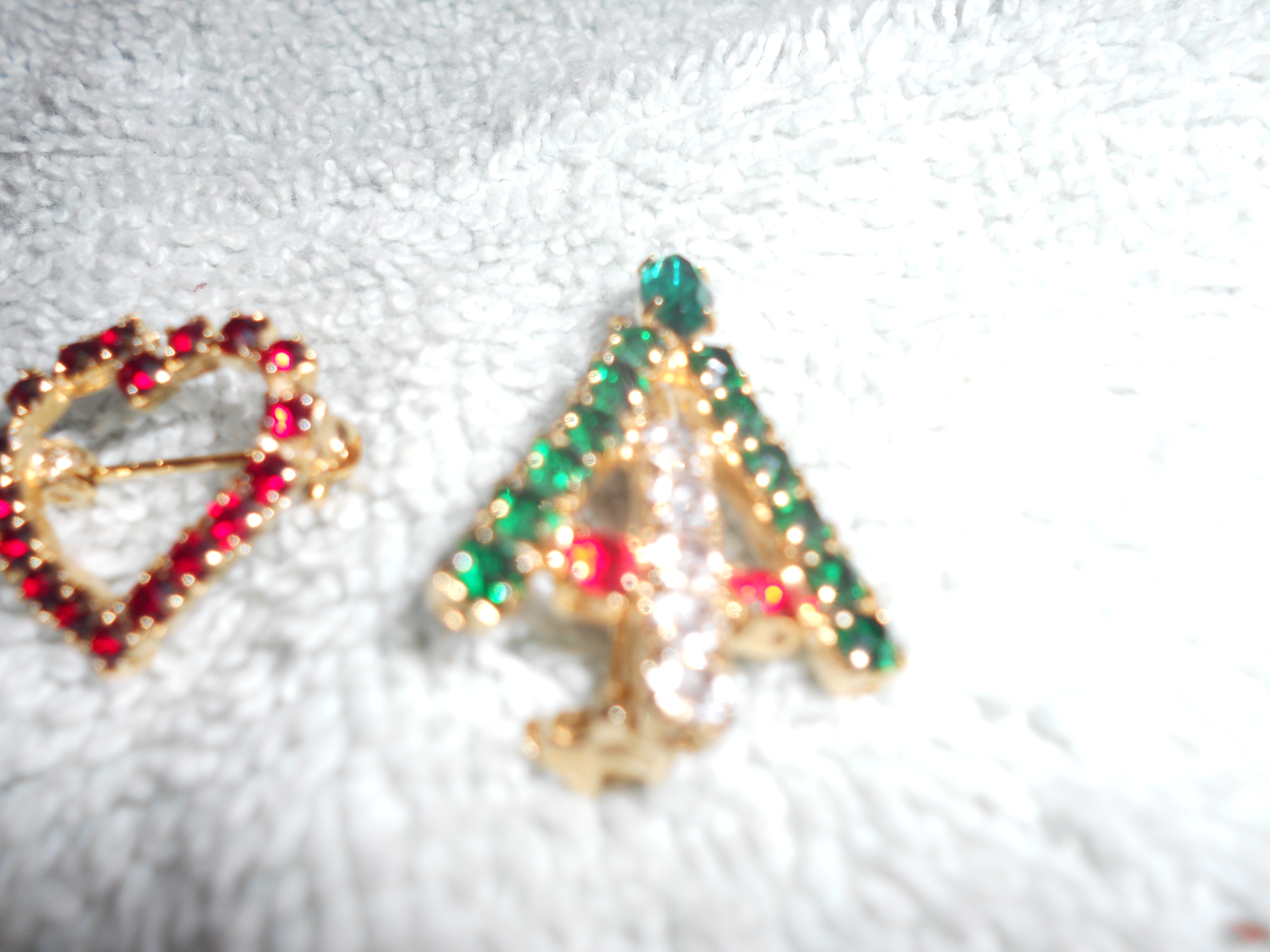Rhinestone pin set tree and Heart 1970s