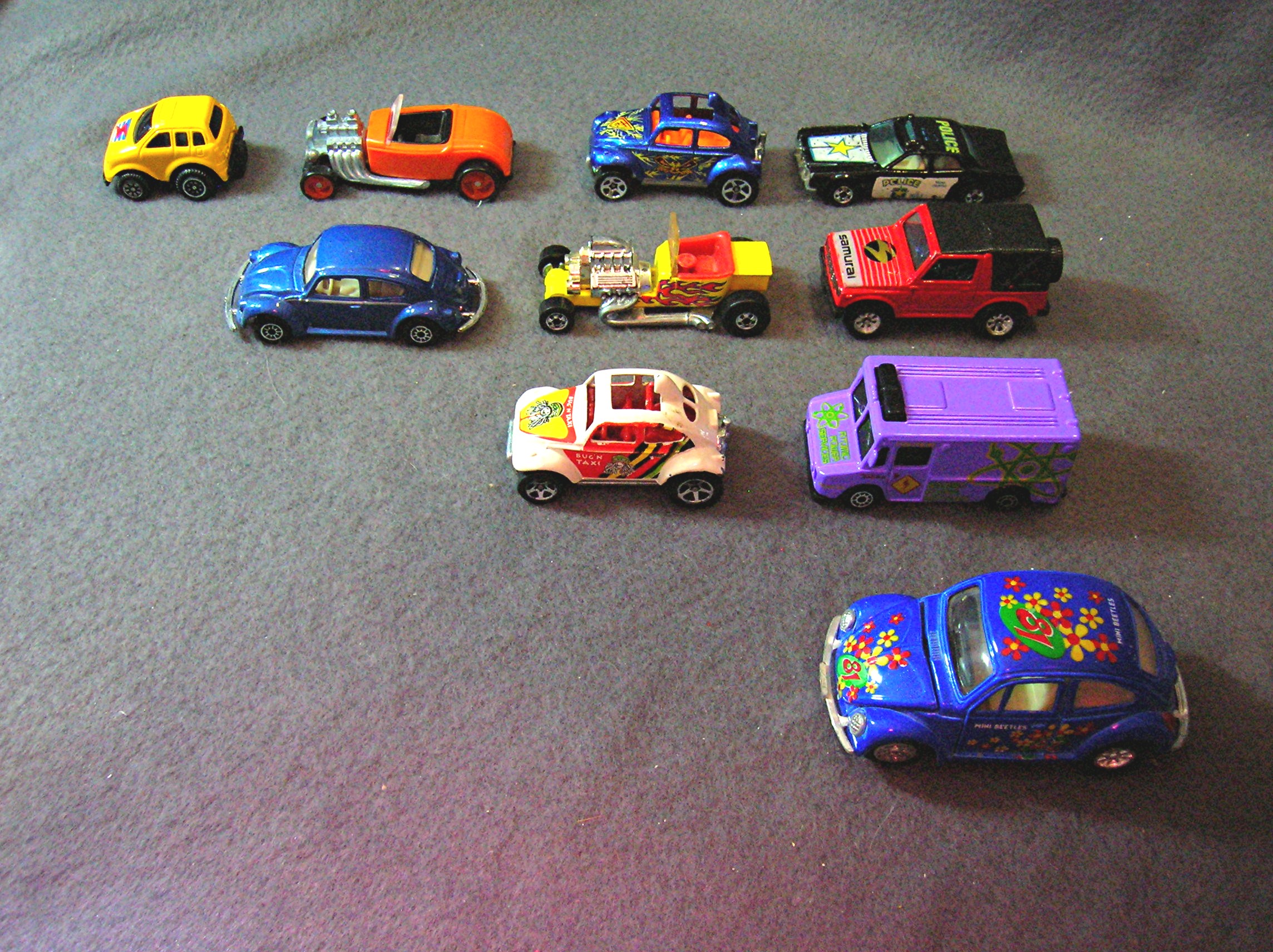 Lot #19 - 10 Diecast, Hot Wheels style toy vehicles