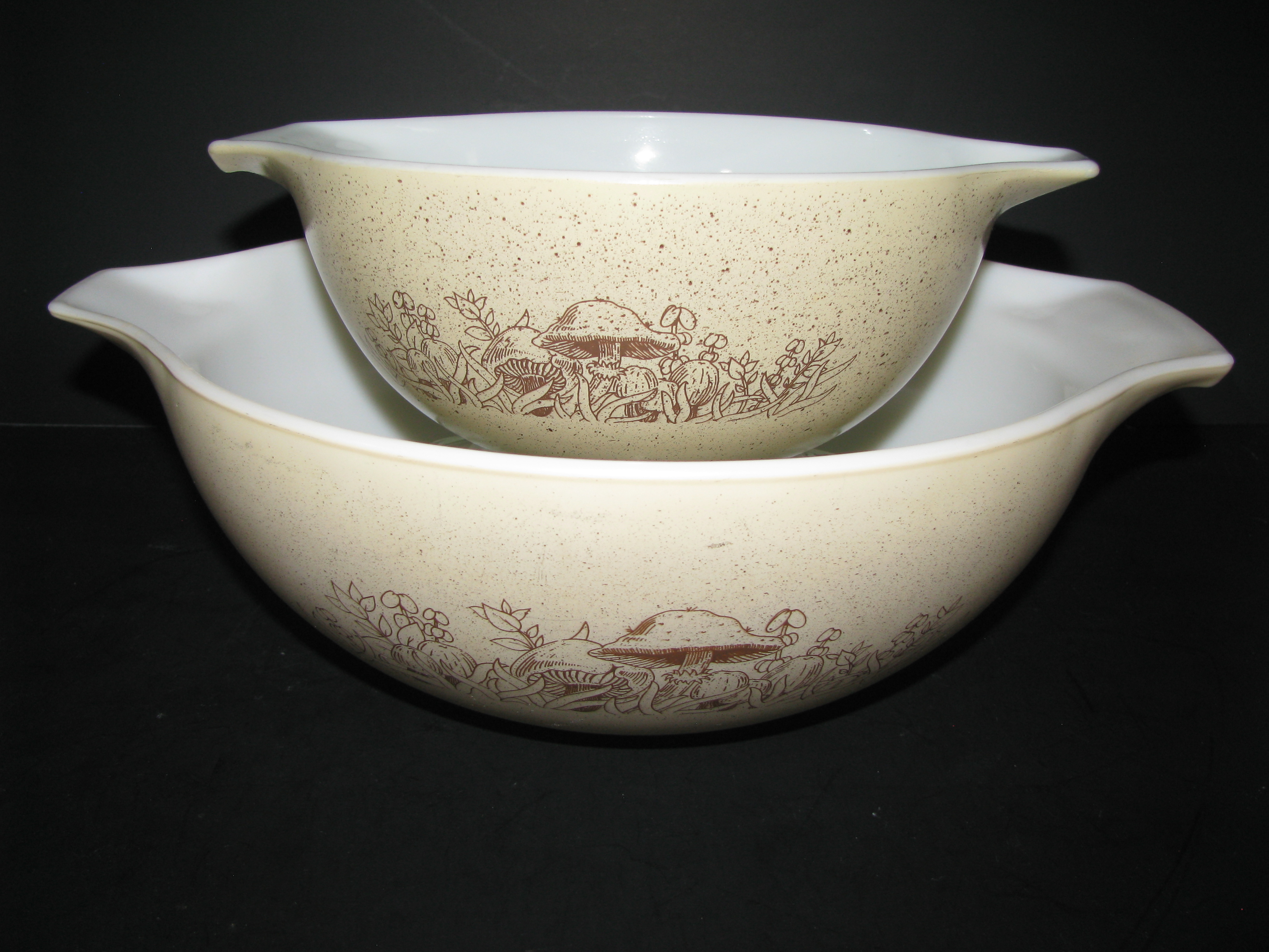Vintage Pyrex Forest Fancies 442,444,Cinderella Bowls