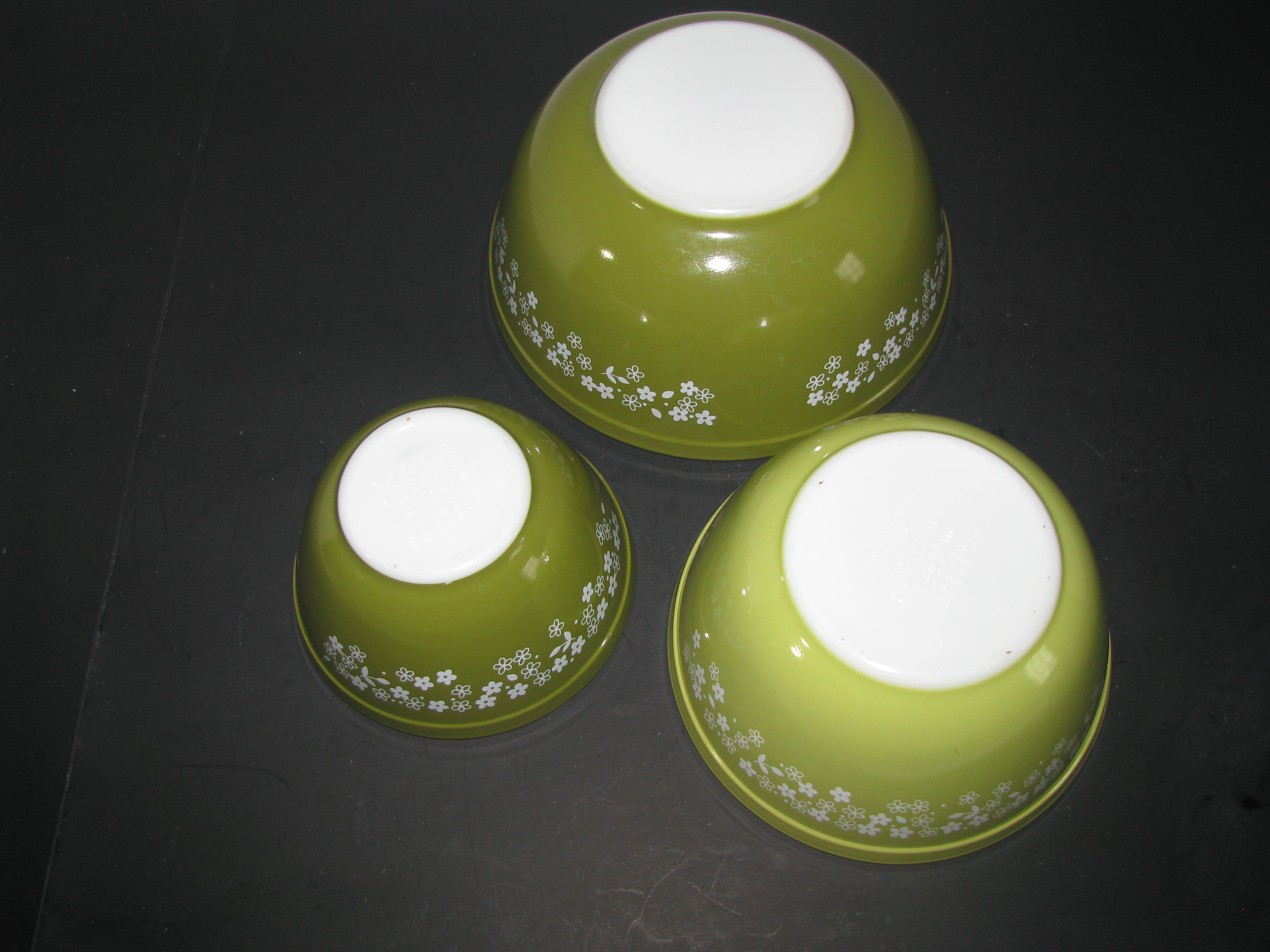 Vintage Pyrex Spring Blossom 3-Piece Bowl Set