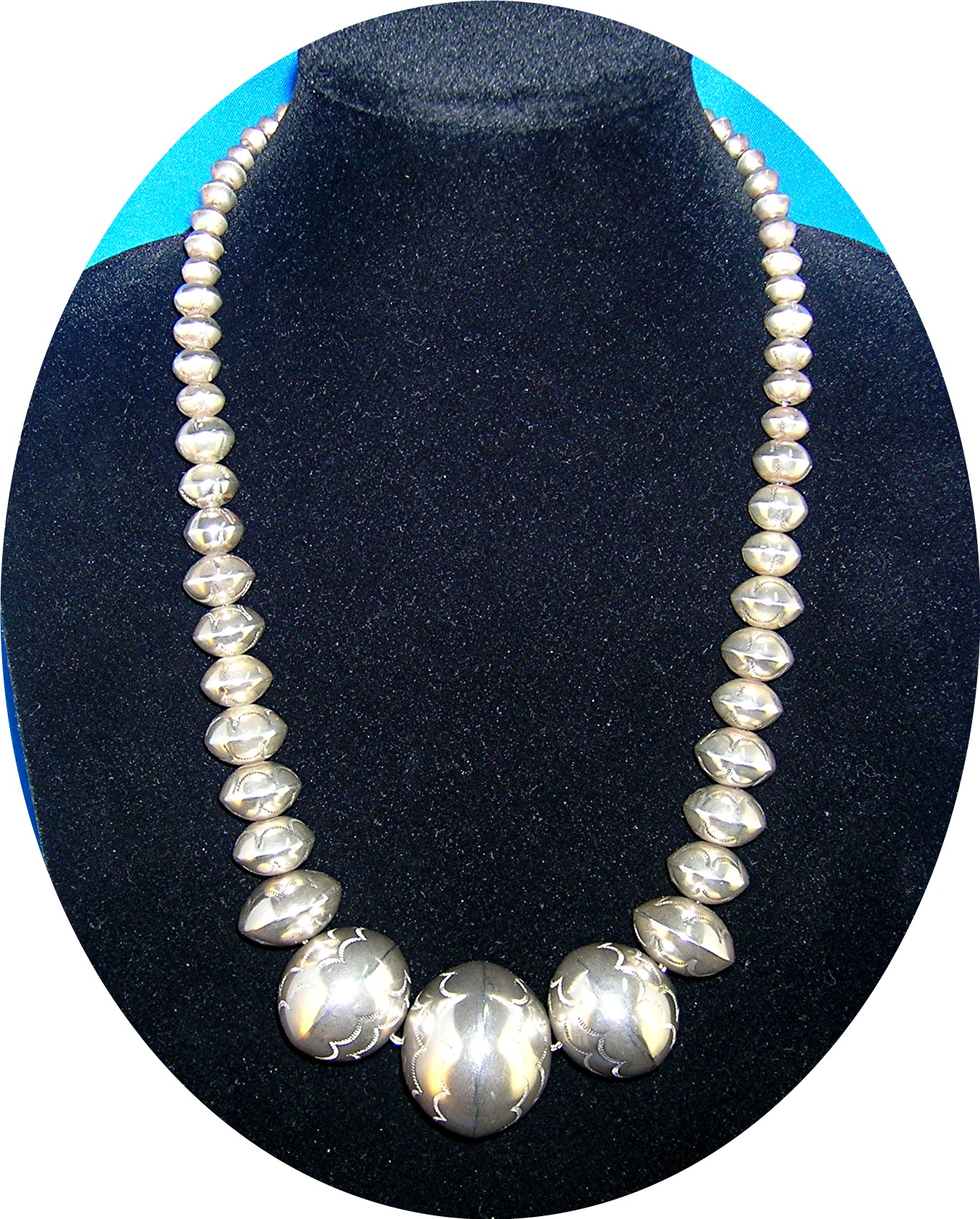 Navajo Pearls Sterling Silver 60s 116 Grams Necklace