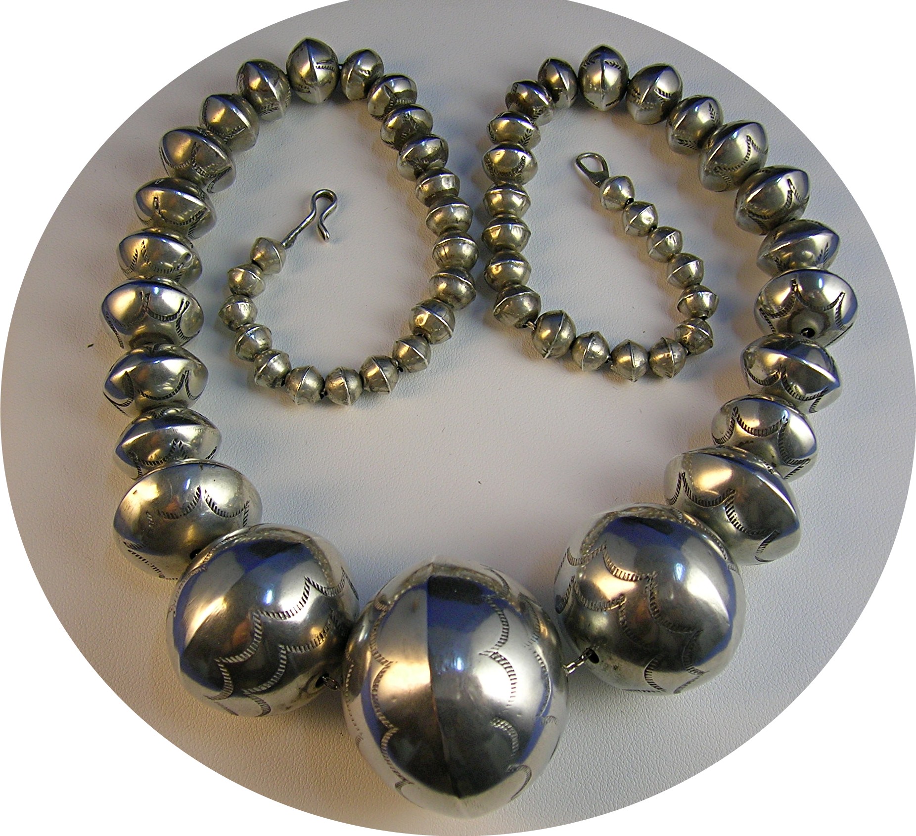 Navajo Pearls Sterling Silver 60s 116 Grams Necklace