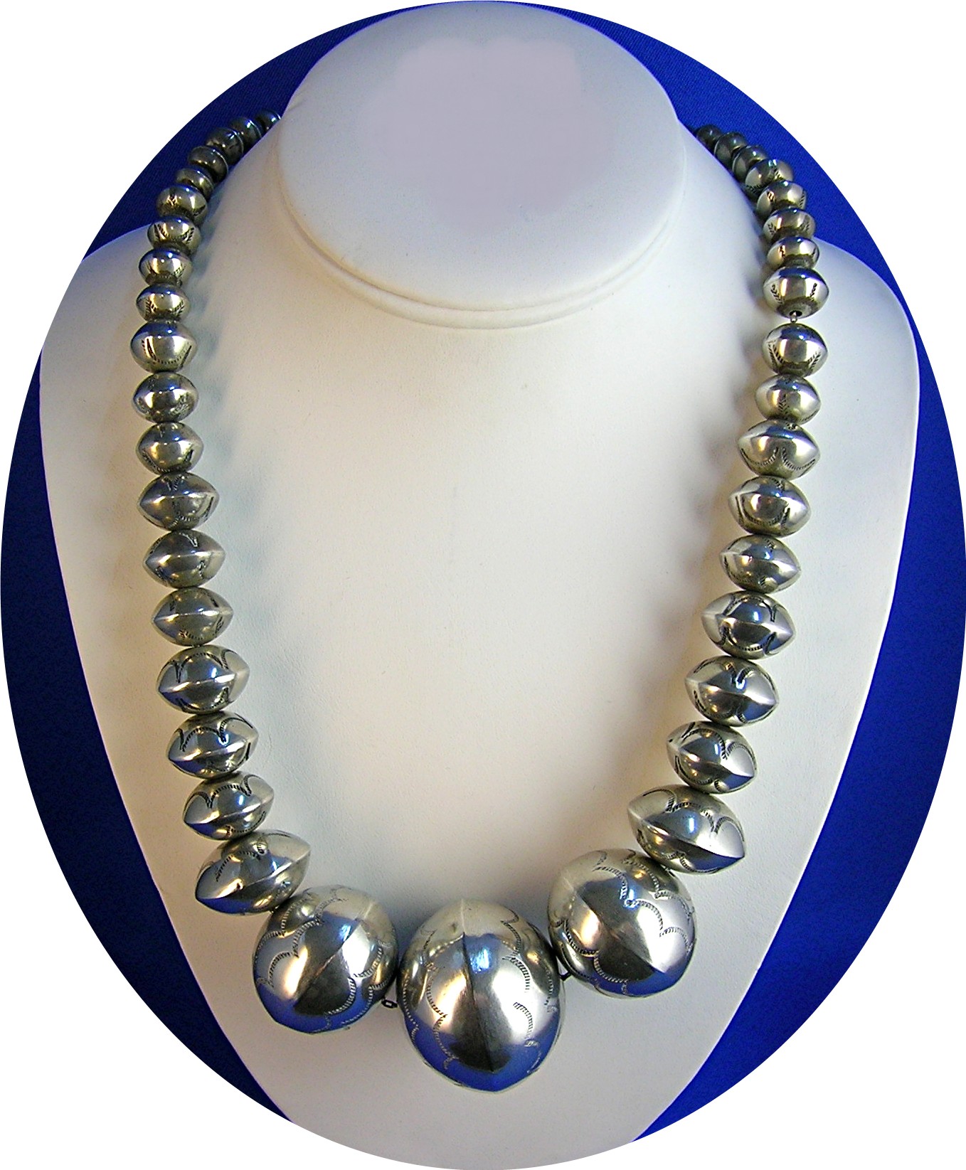 Navajo Pearls Sterling Silver 60s 116 Grams Necklace